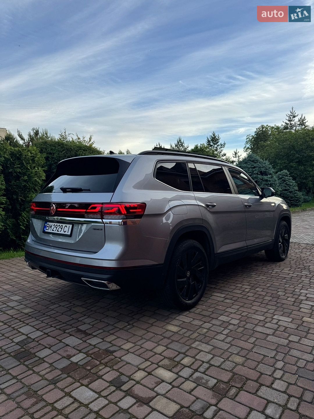 Volkswagen Atlas 2023 VIN 1V2HR2CAXRC525442 фото оголошення 4 з 19