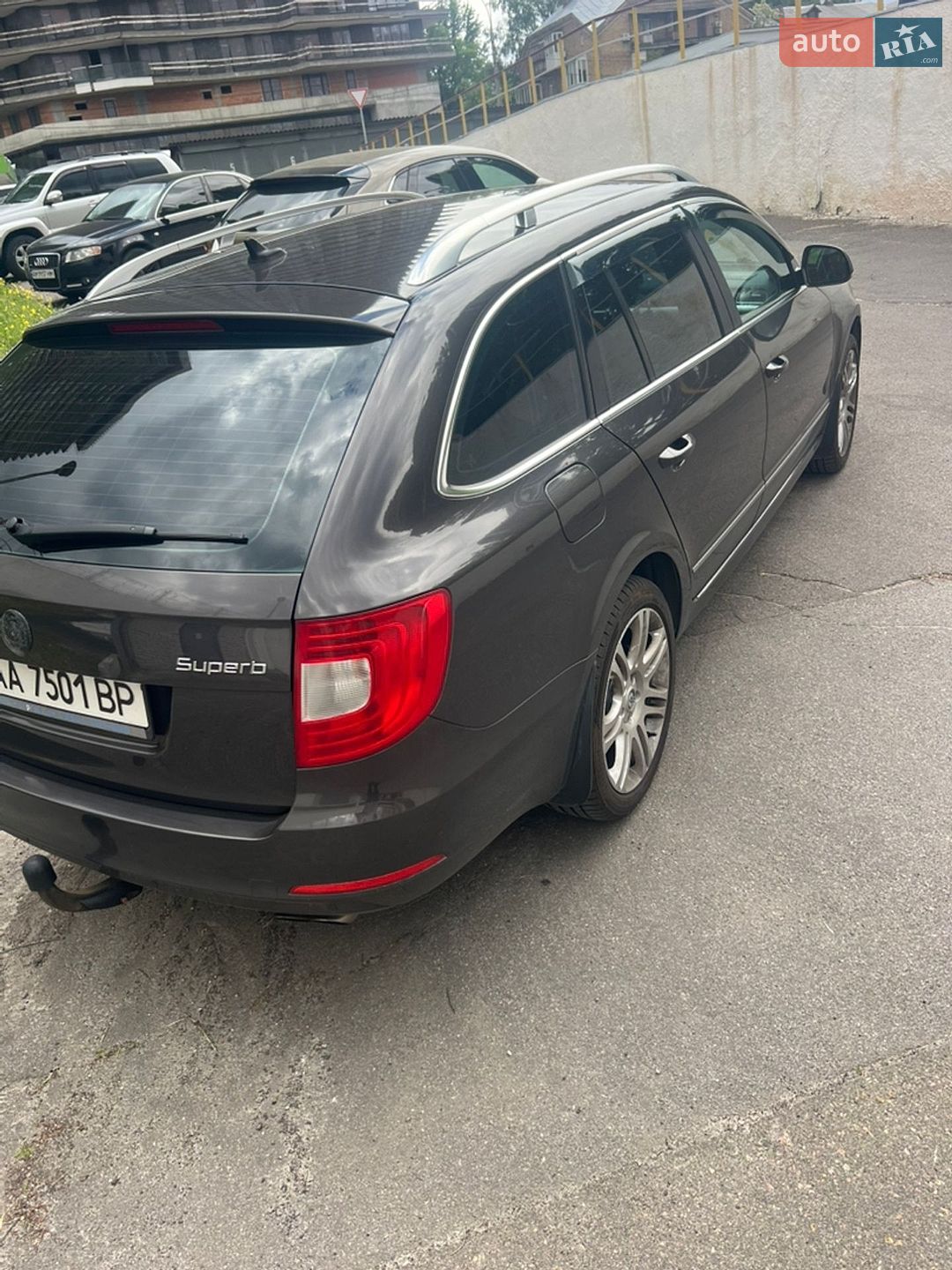 Skoda Superb 2011 VIN TMBJH73T4B9070546 фото оголошення 5 з 17