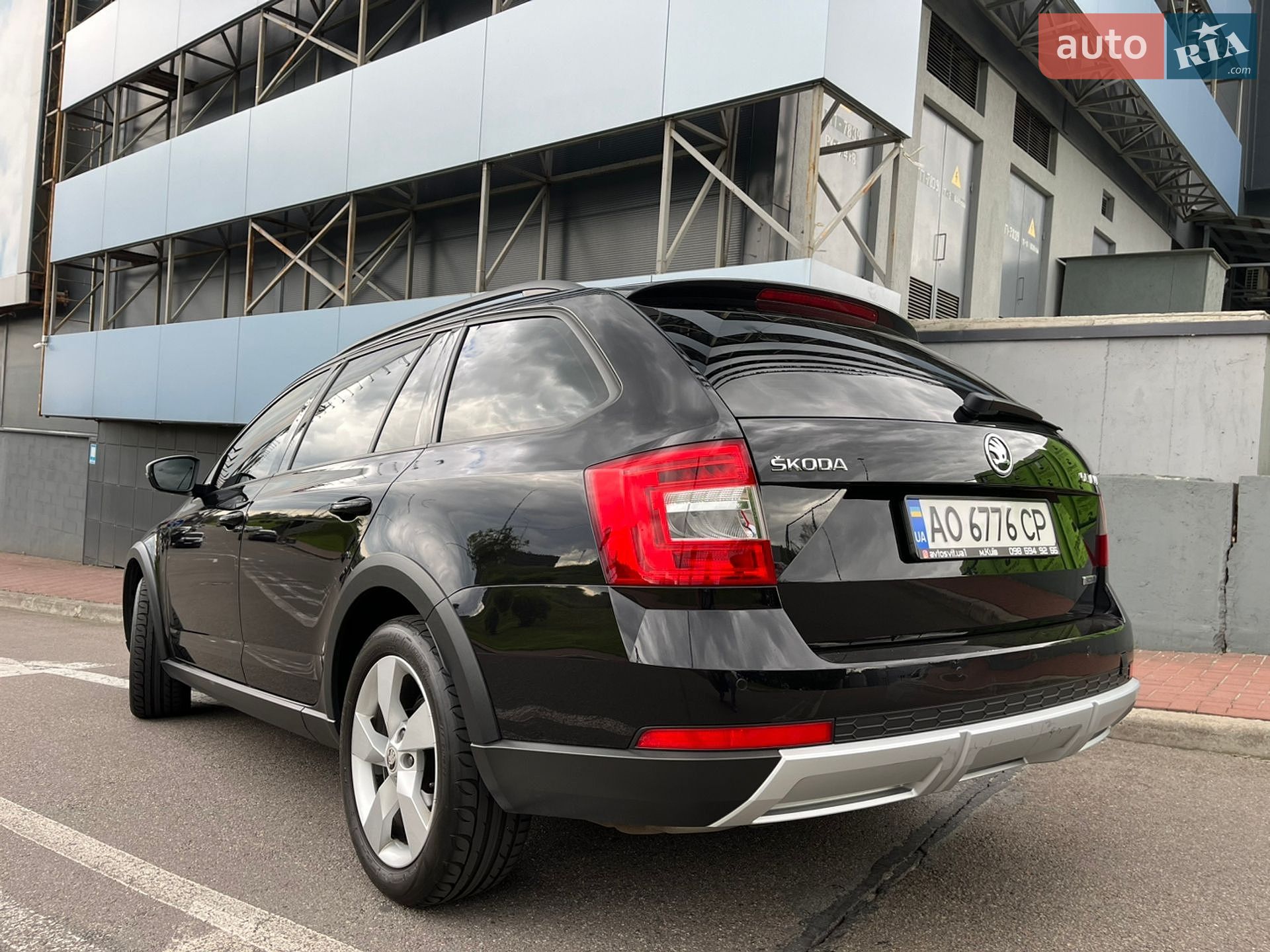 Skoda Octavia Scout 2020 VIN TMBLK7NEXL0149105 фото оголошення 6 з 35