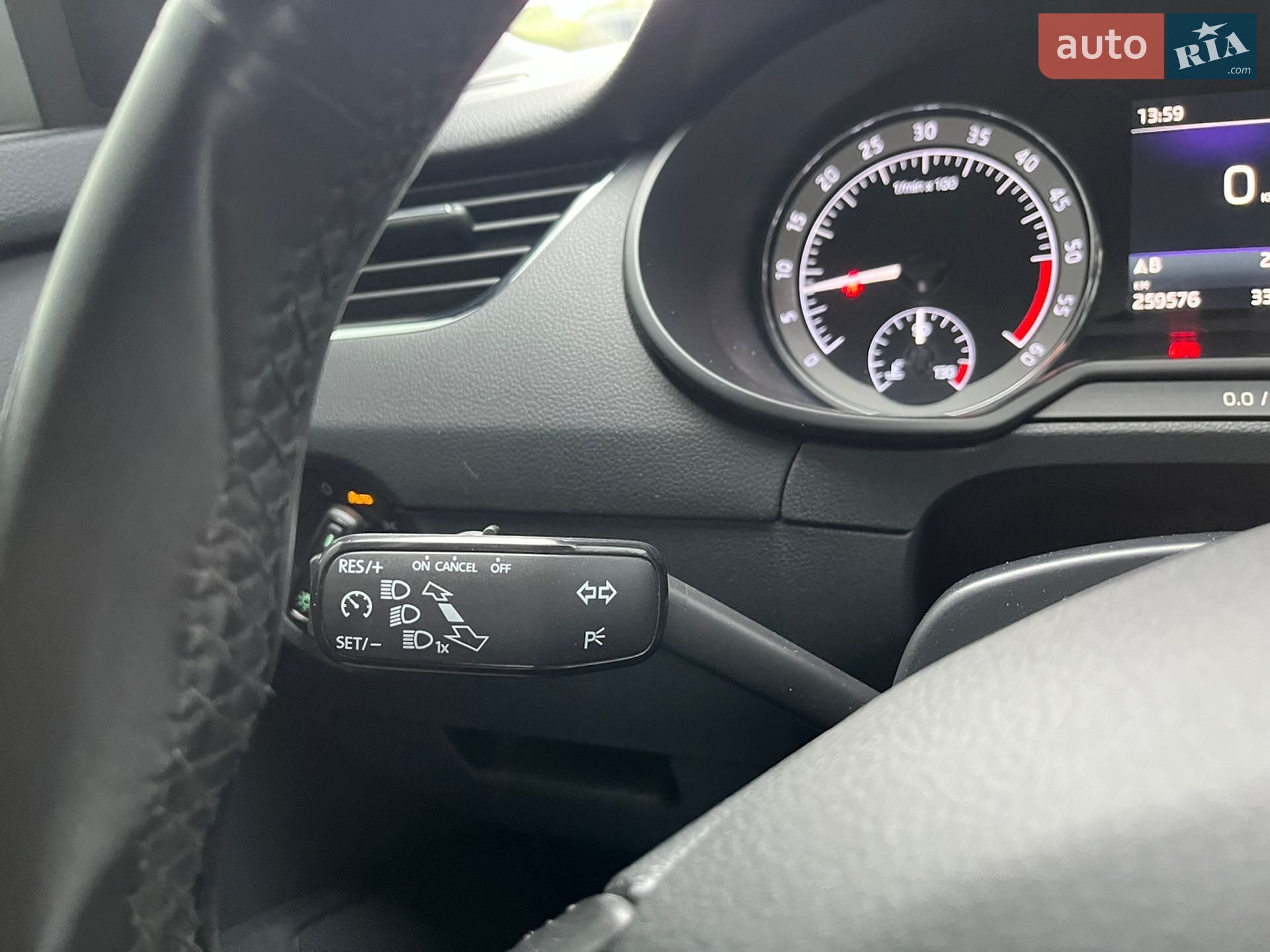 Skoda Octavia Scout 2020 VIN TMBLK7NEXL0149105 фото оголошення 31 з 35