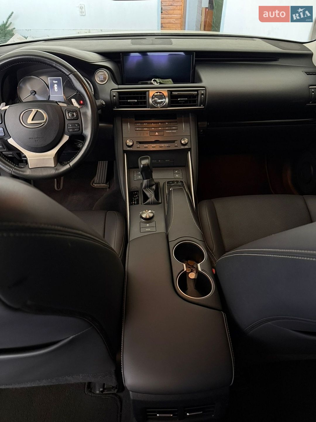 Lexus IS 2018 VIN JTHC81D27K5034187 фото оголошення 4 з 13