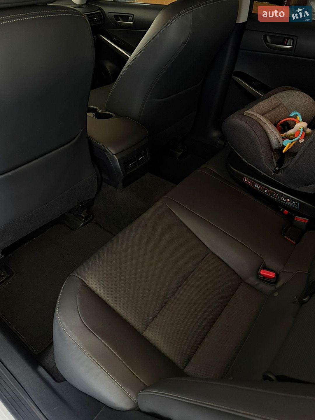 Lexus IS 2018 VIN JTHC81D27K5034187 фото оголошення 7 з 13