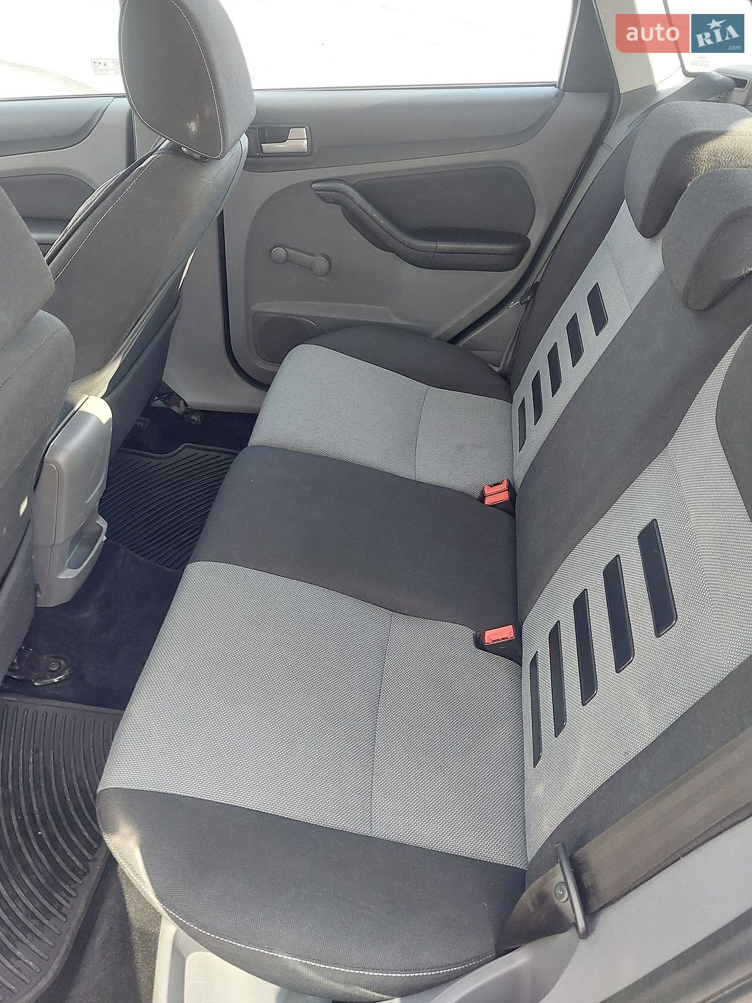 Ford Focus 2010 VIN WF0SXXGCDSAA87243 фото оголошення 8 з 21