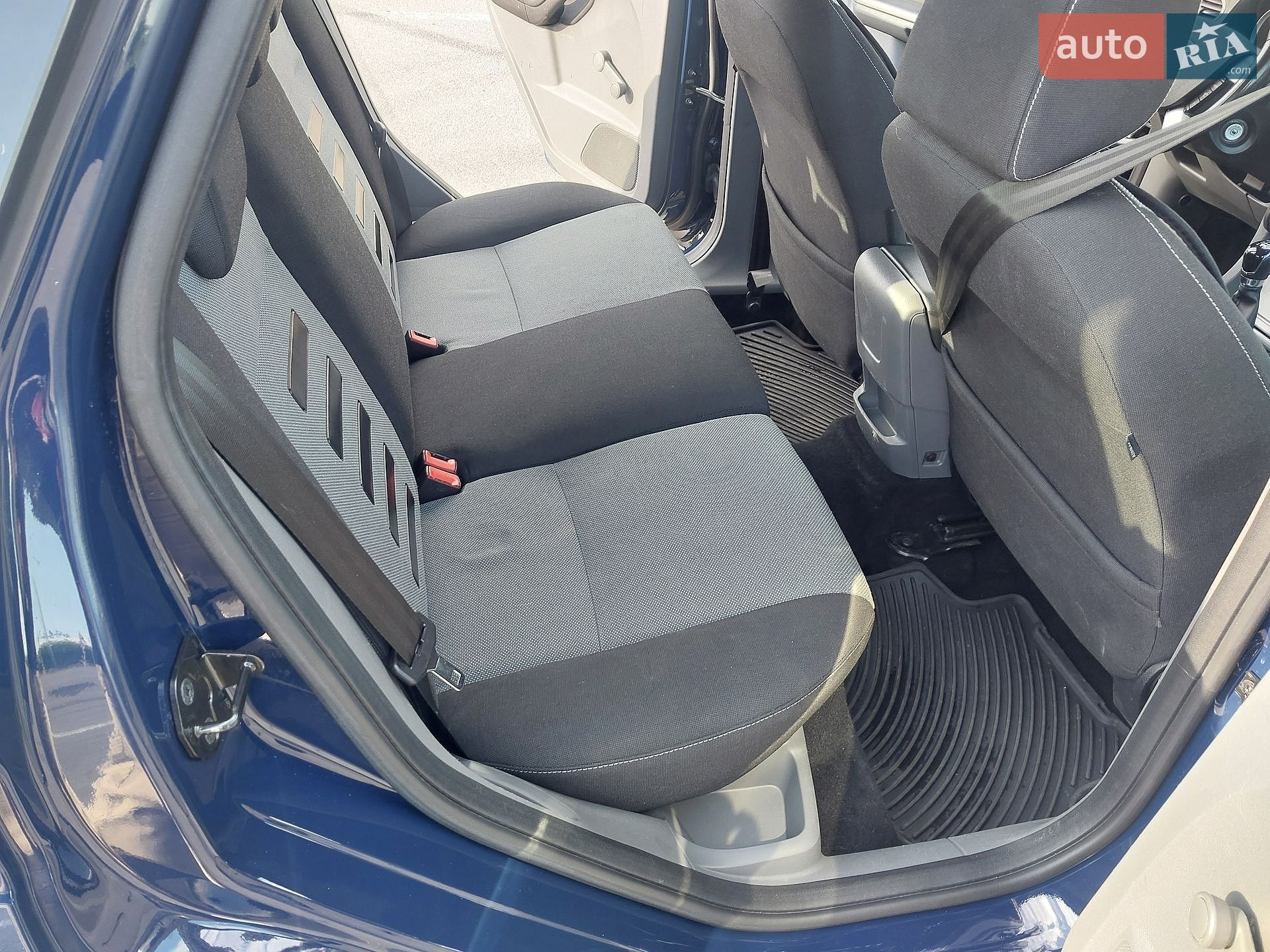 Ford Focus 2010 VIN WF0SXXGCDSAA87243 фото оголошення 17 з 21