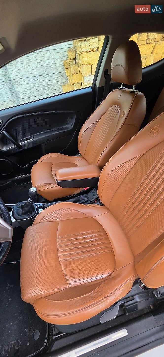 Alfa Romeo MiTo 2010 VIN ZAR95500001108454 фото оголошення 8 з 8