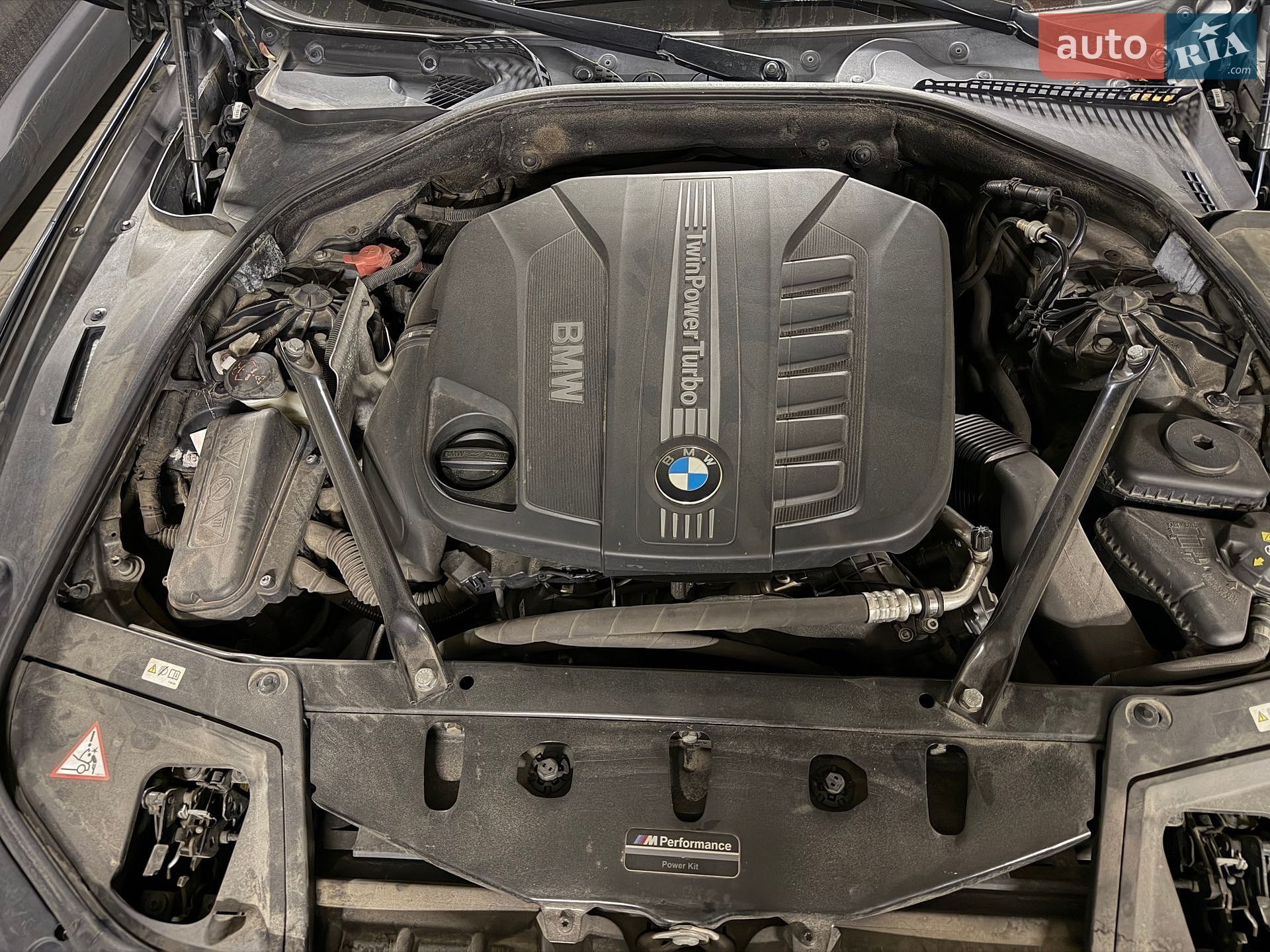 BMW 5 Series 2012 VIN WBAFV31070DZ17650 фото оголошення 23 з 30