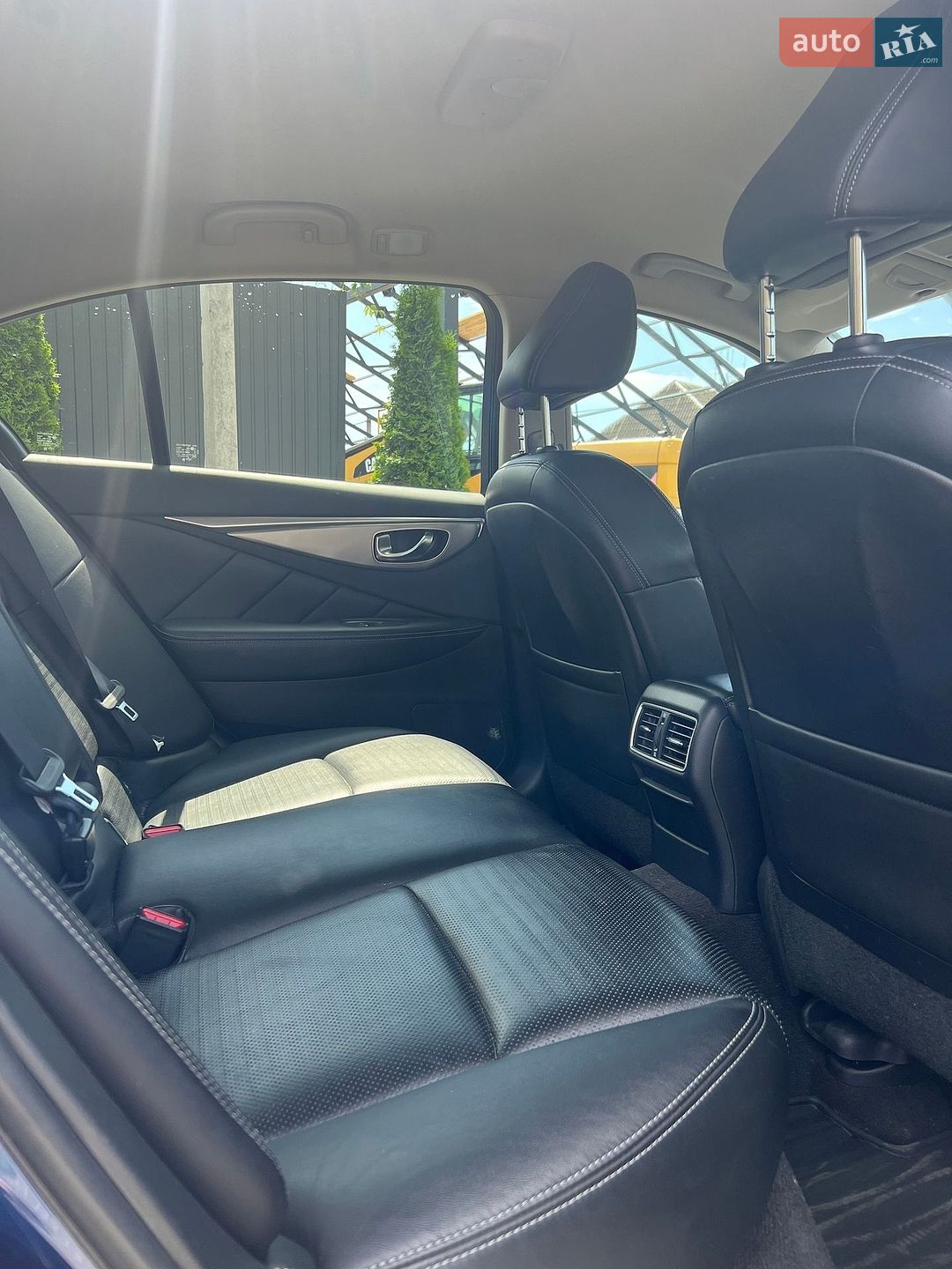 Infiniti Q50 2018 VIN JN1BCAV37U0550360 фото оголошення 11 з 13