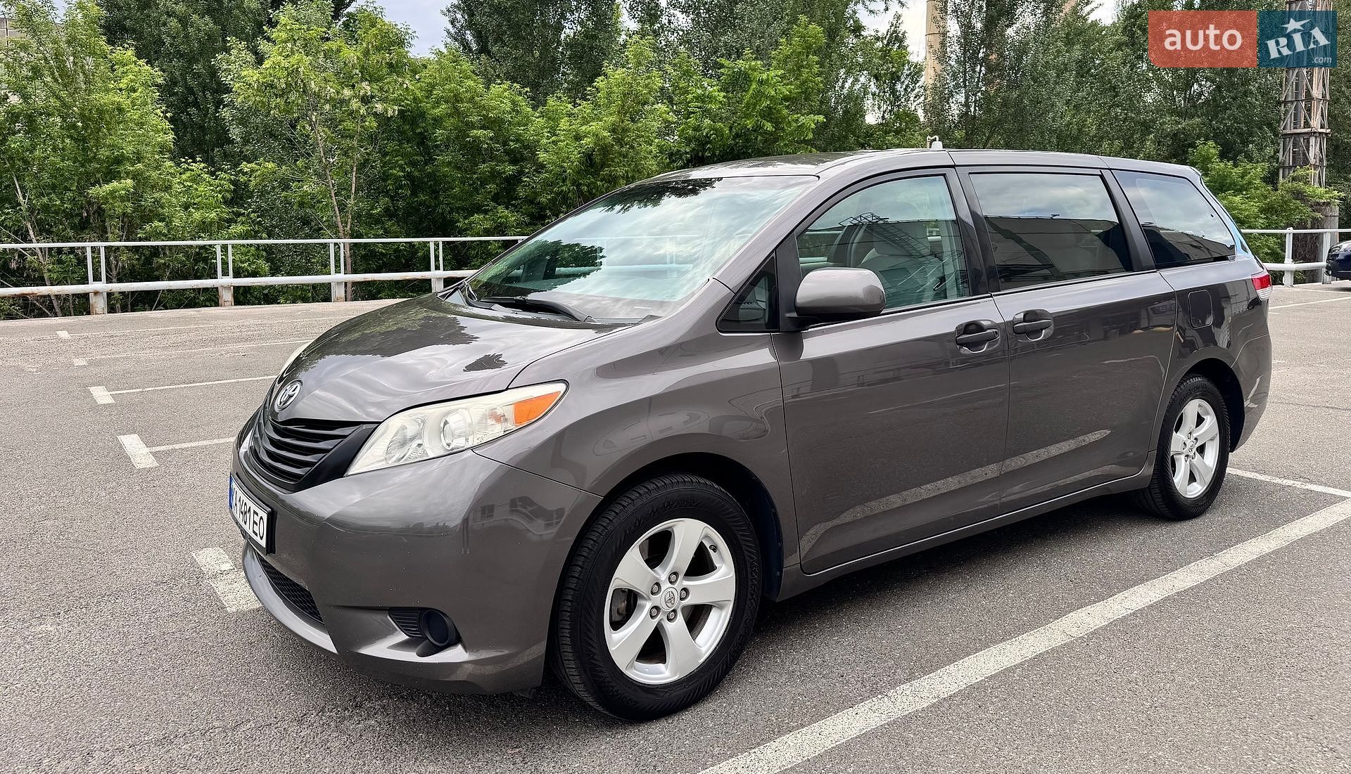 Toyota Sienna 2012 VIN 5TDKA3DC3CS012902 фото оголошення 3 з 16