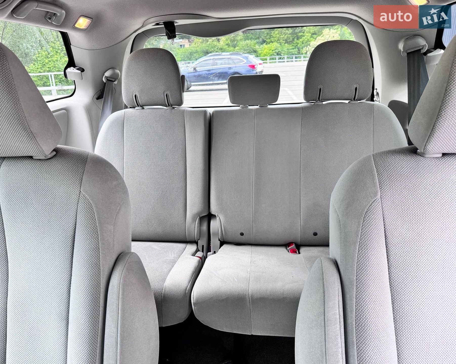 Toyota Sienna 2012 VIN 5TDKA3DC3CS012902 фото оголошення 12 з 16