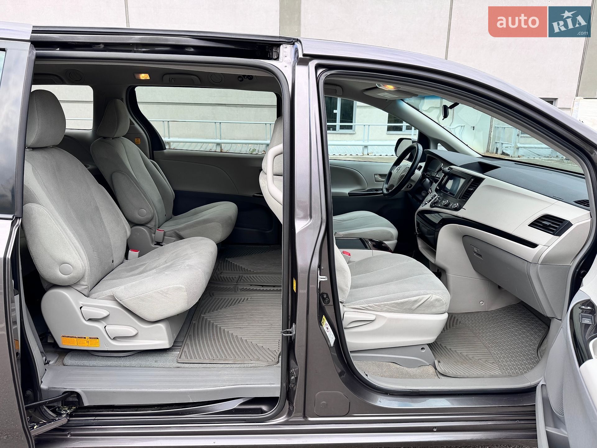 Toyota Sienna 2012 VIN 5TDKA3DC3CS012902 фото оголошення 16 з 16