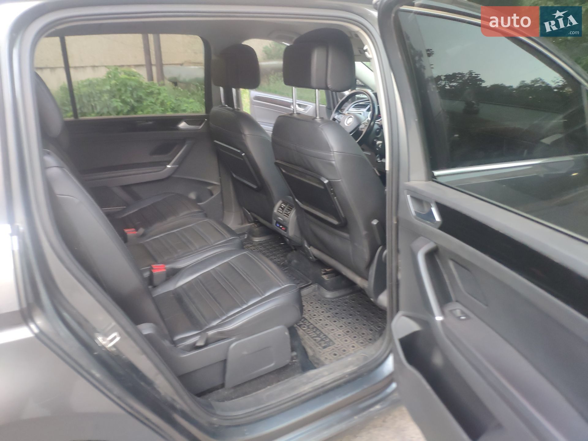 Volkswagen Touran 2017 VIN WVGZZZ1TZHW065214 фото оголошення 8 з 19