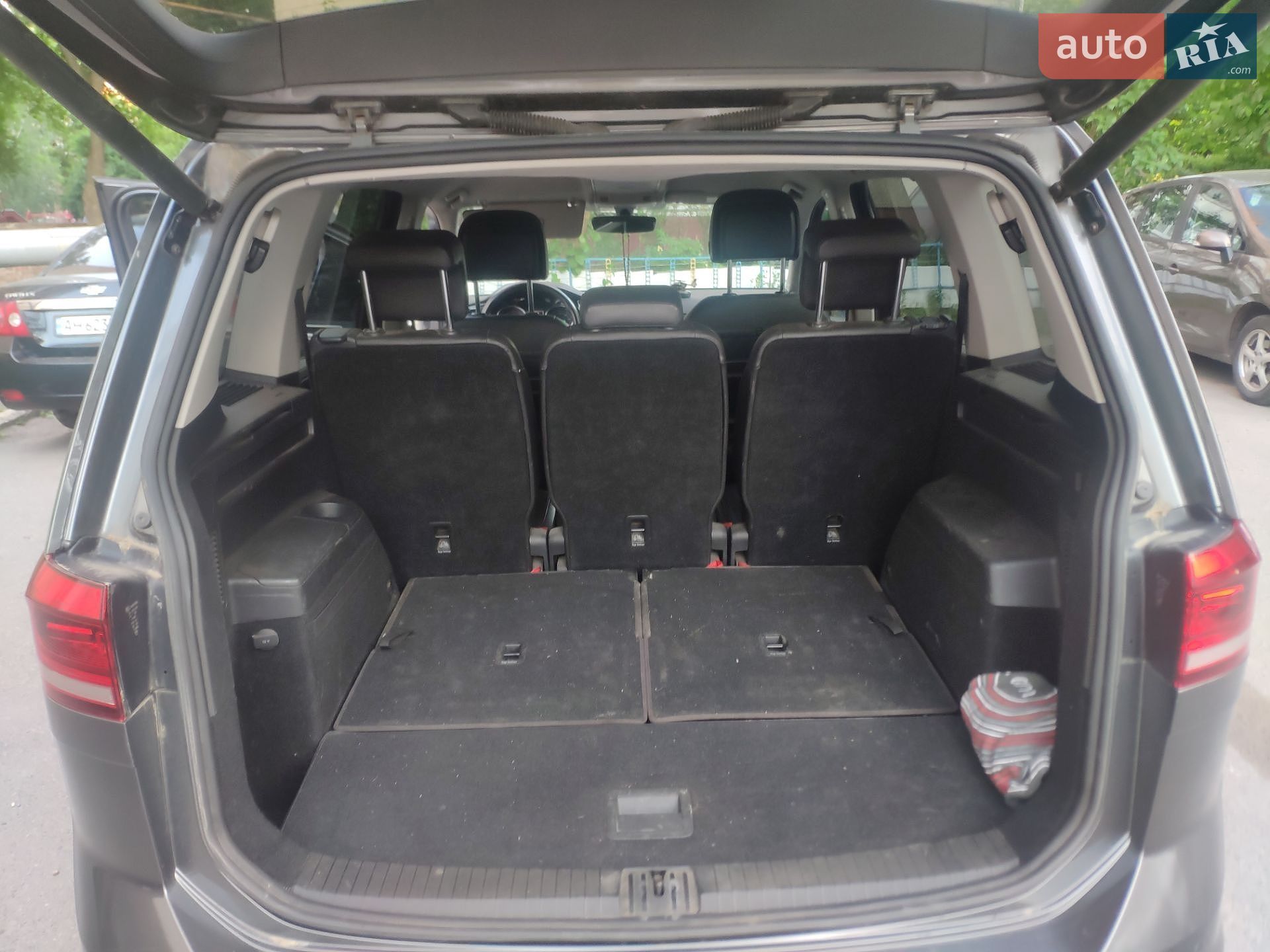 Volkswagen Touran 2017 VIN WVGZZZ1TZHW065214 фото оголошення 6 з 19