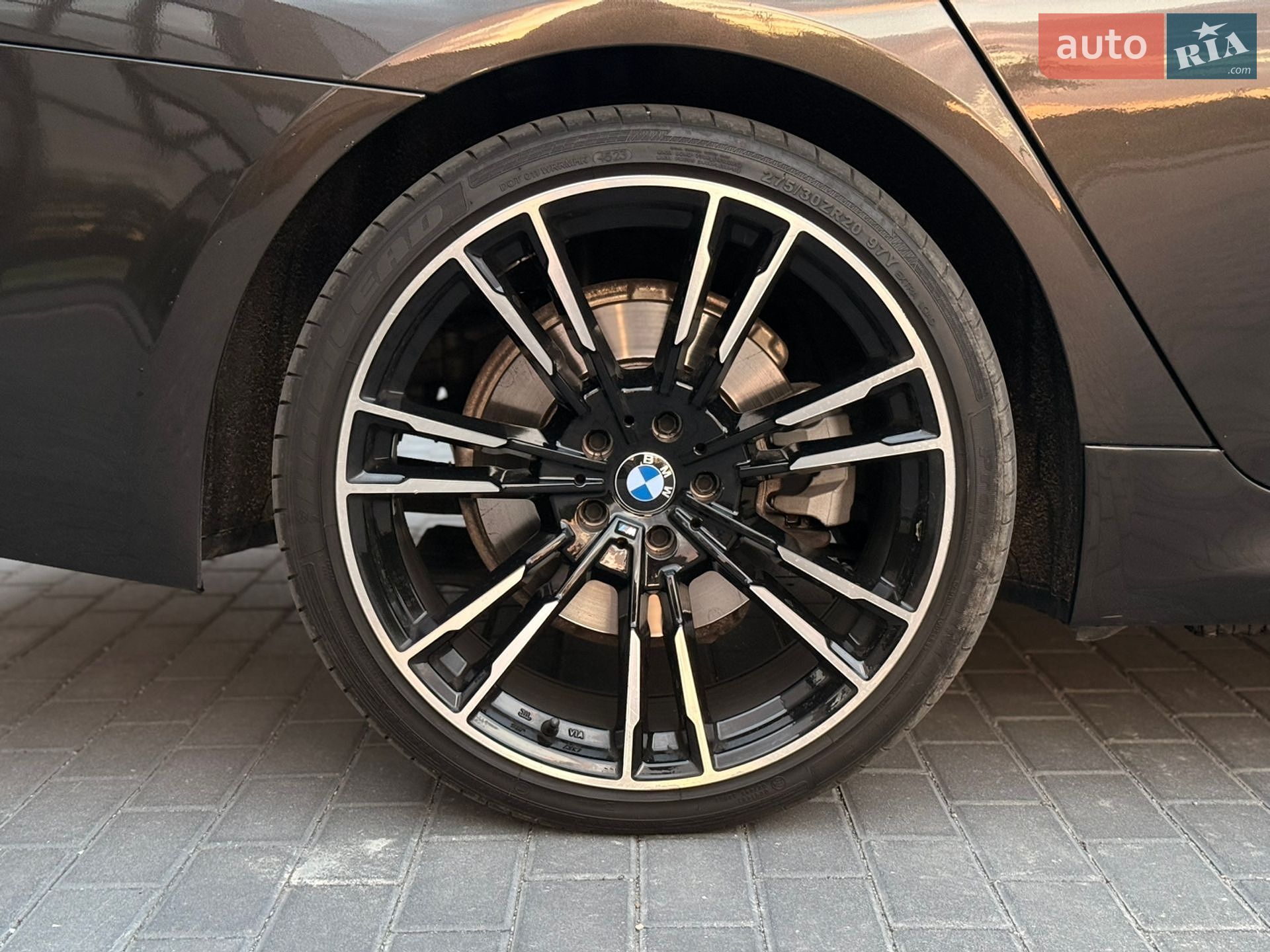 BMW 5 Series 2018 VIN WBAJA9C50KB389577 фото оголошення 16 з 33