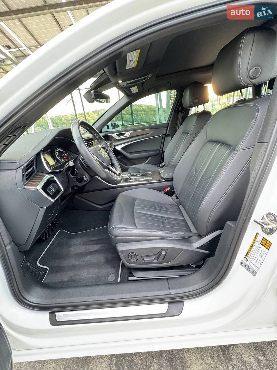 Audi A6 2019 VIN WAUD8AF21KN120014 фото оголошення 17 з 29