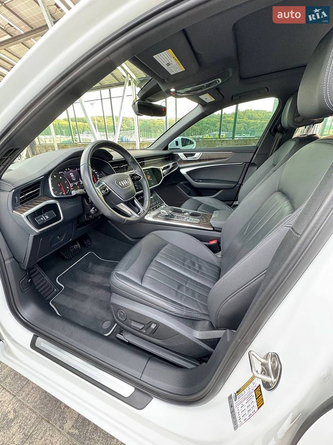 Audi A6 2019 VIN WAUD8AF21KN120014 фото оголошення 18 з 29