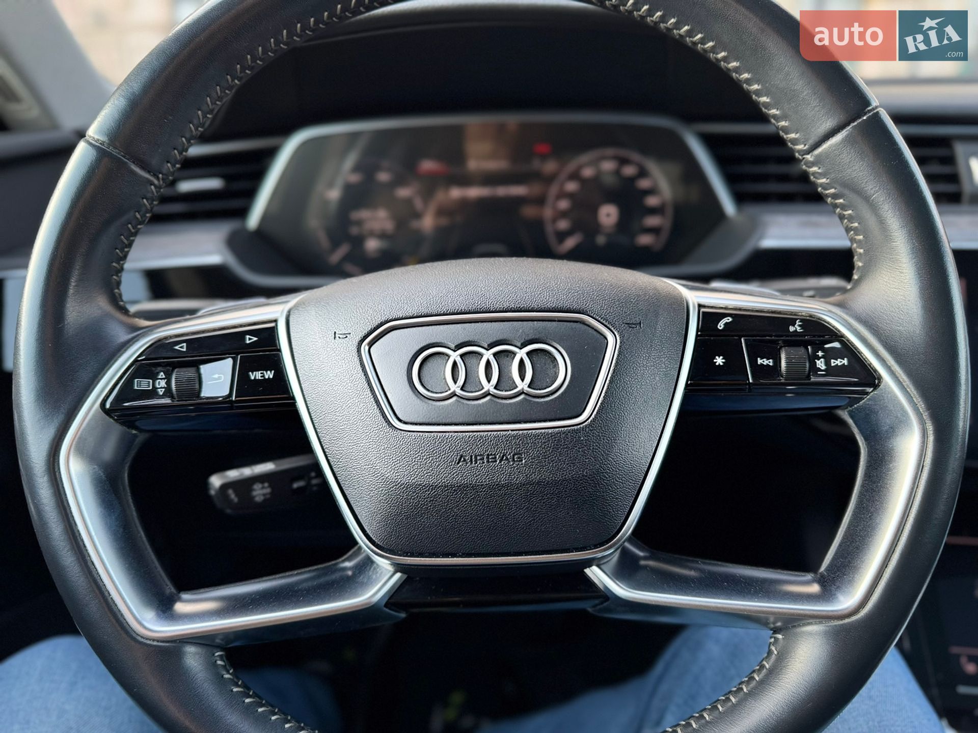 Audi e-tron 2019 VIN WA1VAAGE3KB023106 фото оголошення 18 з 24