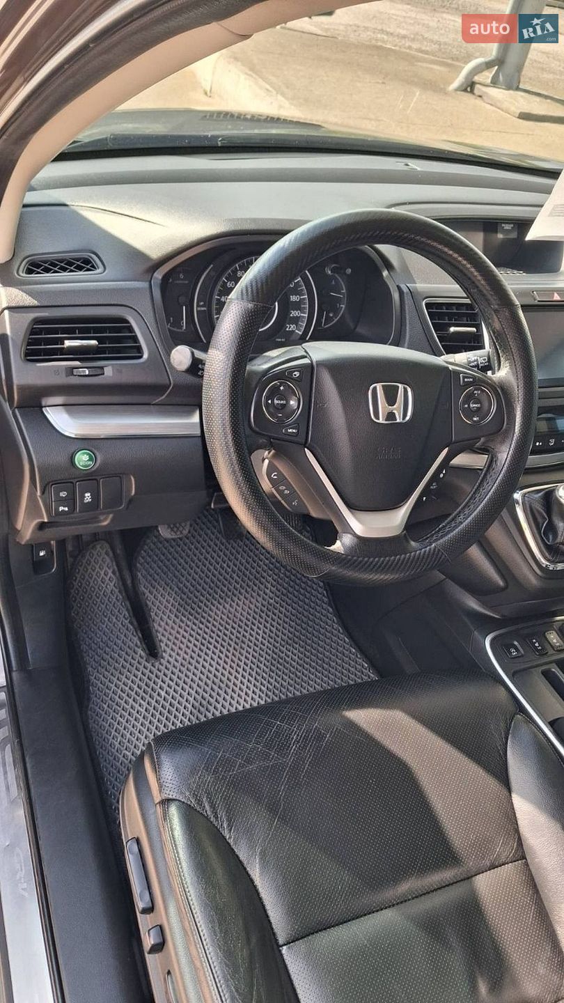 Honda CR-V 2017 VIN SHSRE6790GU005872 фото оголошення 4 з 17