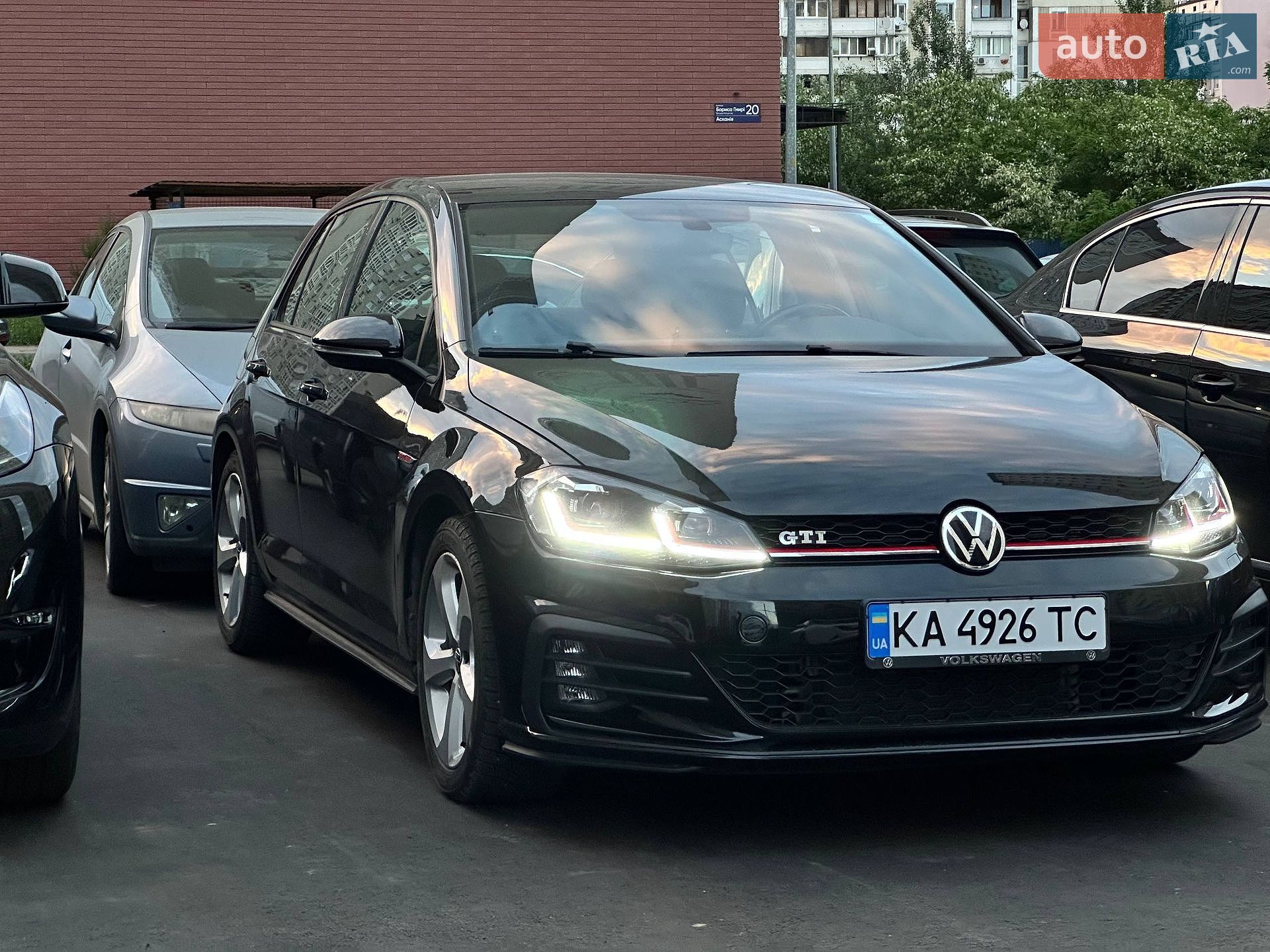 Volkswagen Golf GTI 2018 VIN 3VW447AU7JM292368 фото оголошення 10 з 16