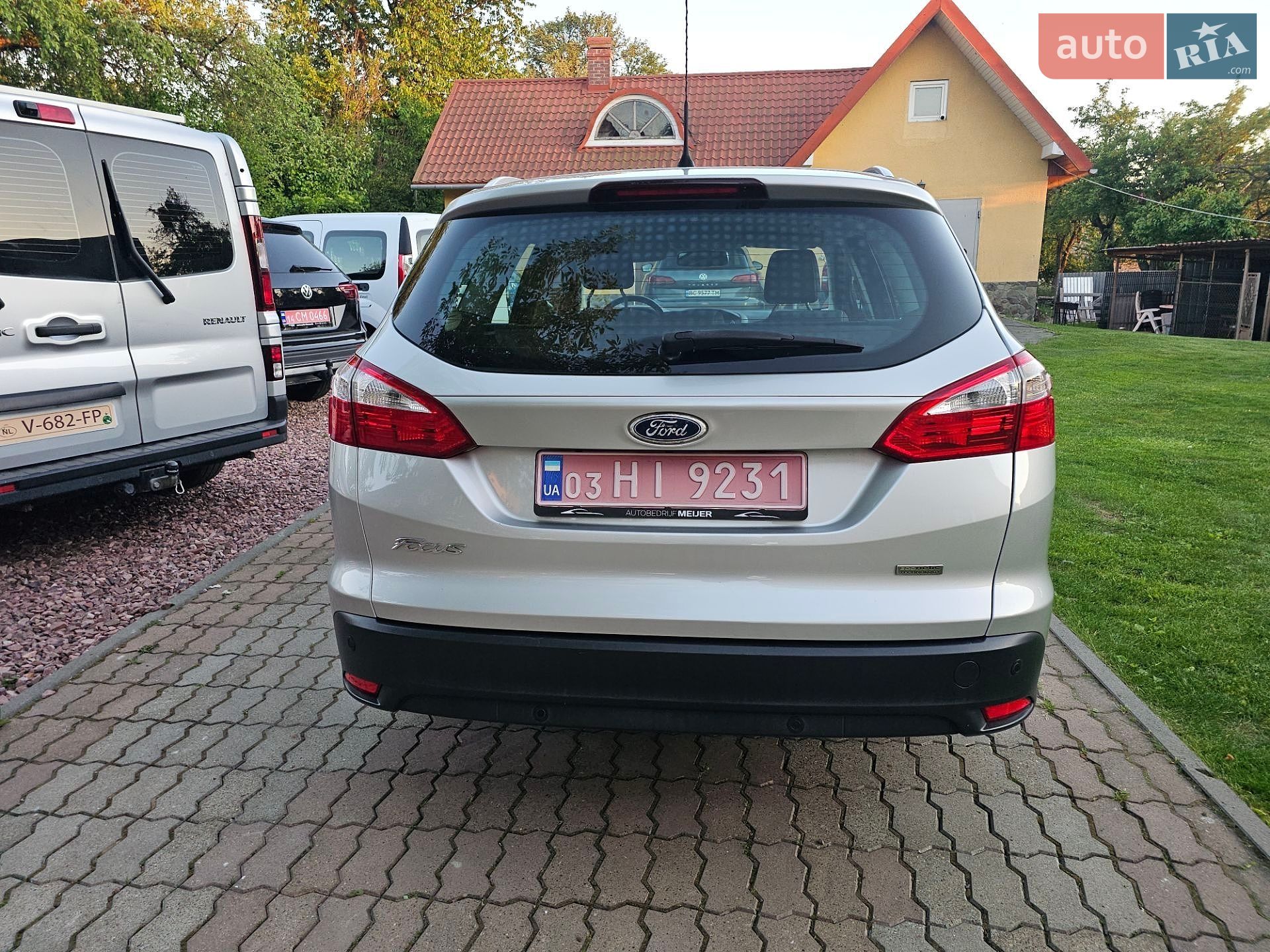 Ford Focus 2013 VIN WF0LXXGCBLDM15515 фото оголошення 8 з 33