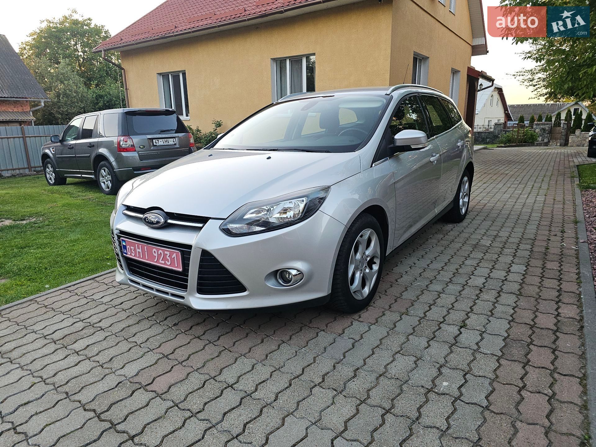 Ford Focus 2013 VIN WF0LXXGCBLDM15515 фото оголошення 13 з 33