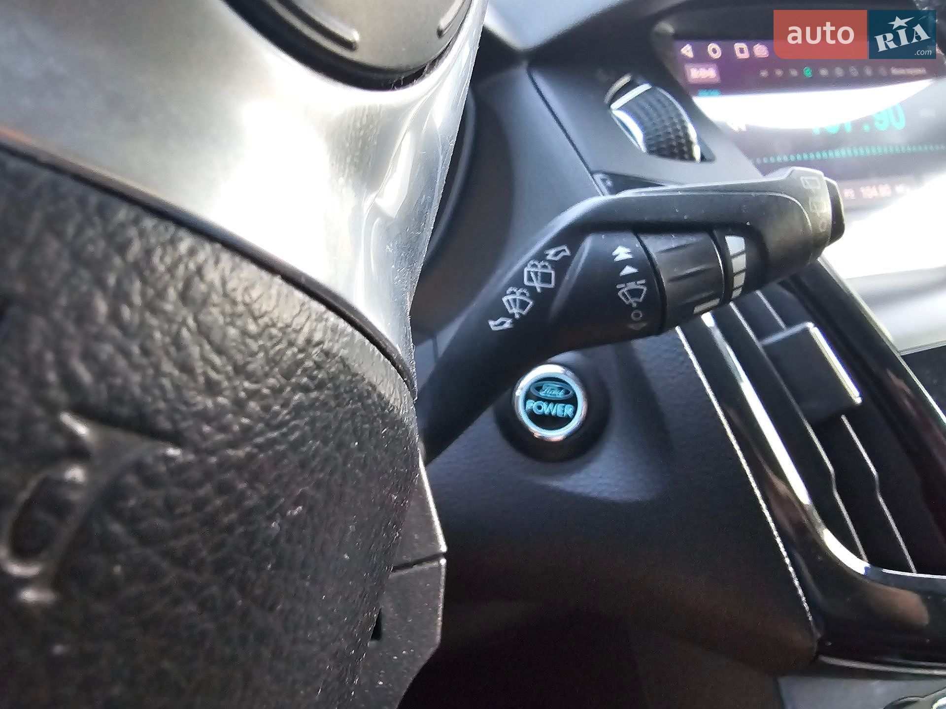 Ford Focus 2013 VIN WF0LXXGCBLDM15515 фото оголошення 17 з 33