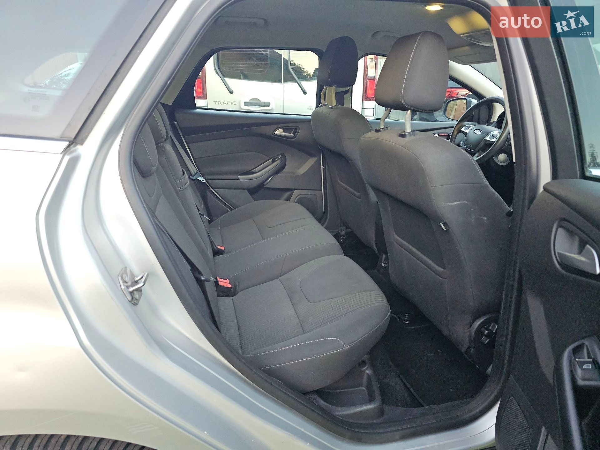 Ford Focus 2013 VIN WF0LXXGCBLDM15515 фото оголошення 26 з 33