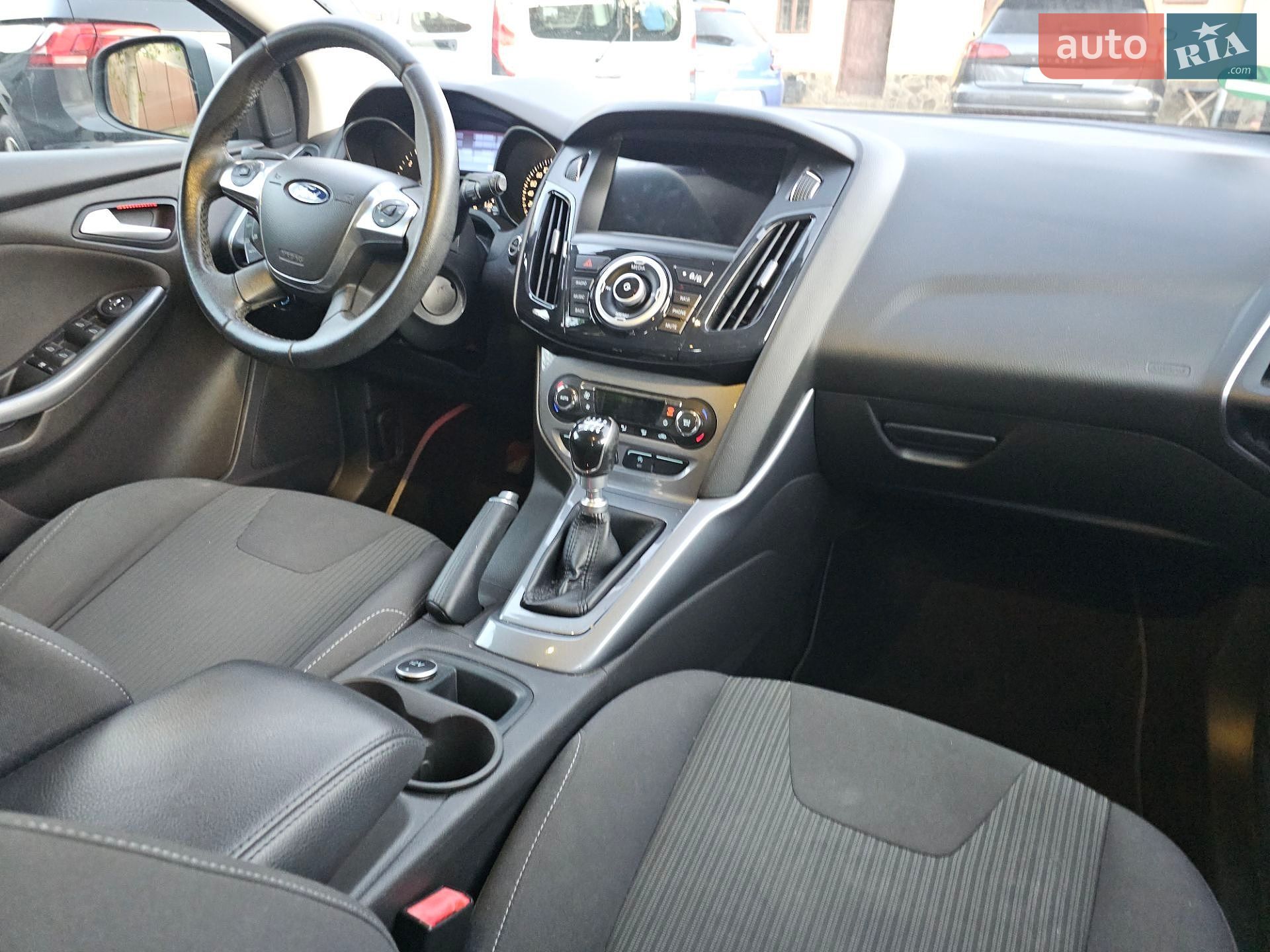 Ford Focus 2013 VIN WF0LXXGCBLDM15515 фото оголошення 27 з 33