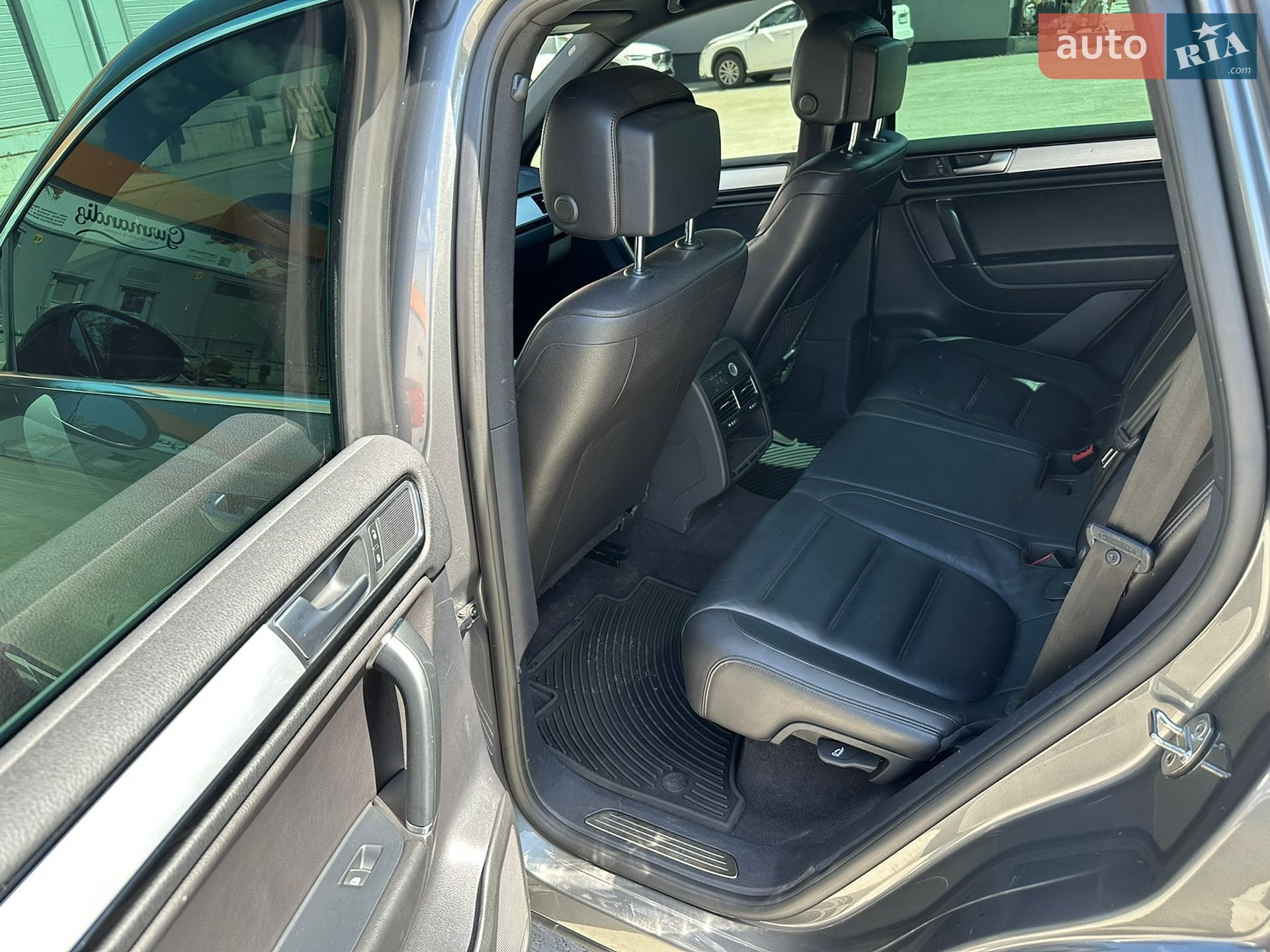 Volkswagen Touareg 2016 VIN WVGRF7BP4HD002519 фото оголошення 31 з 42