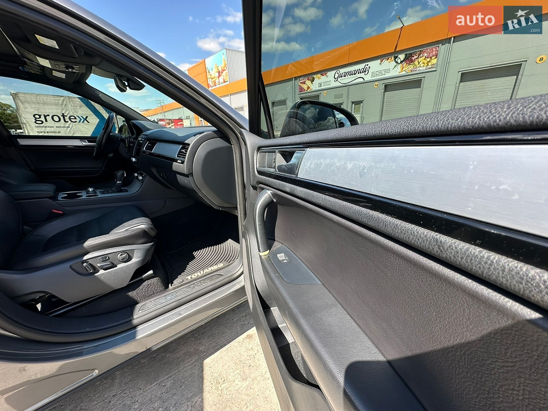 Volkswagen Touareg 2016 VIN WVGRF7BP4HD002519 фото оголошення 35 з 42