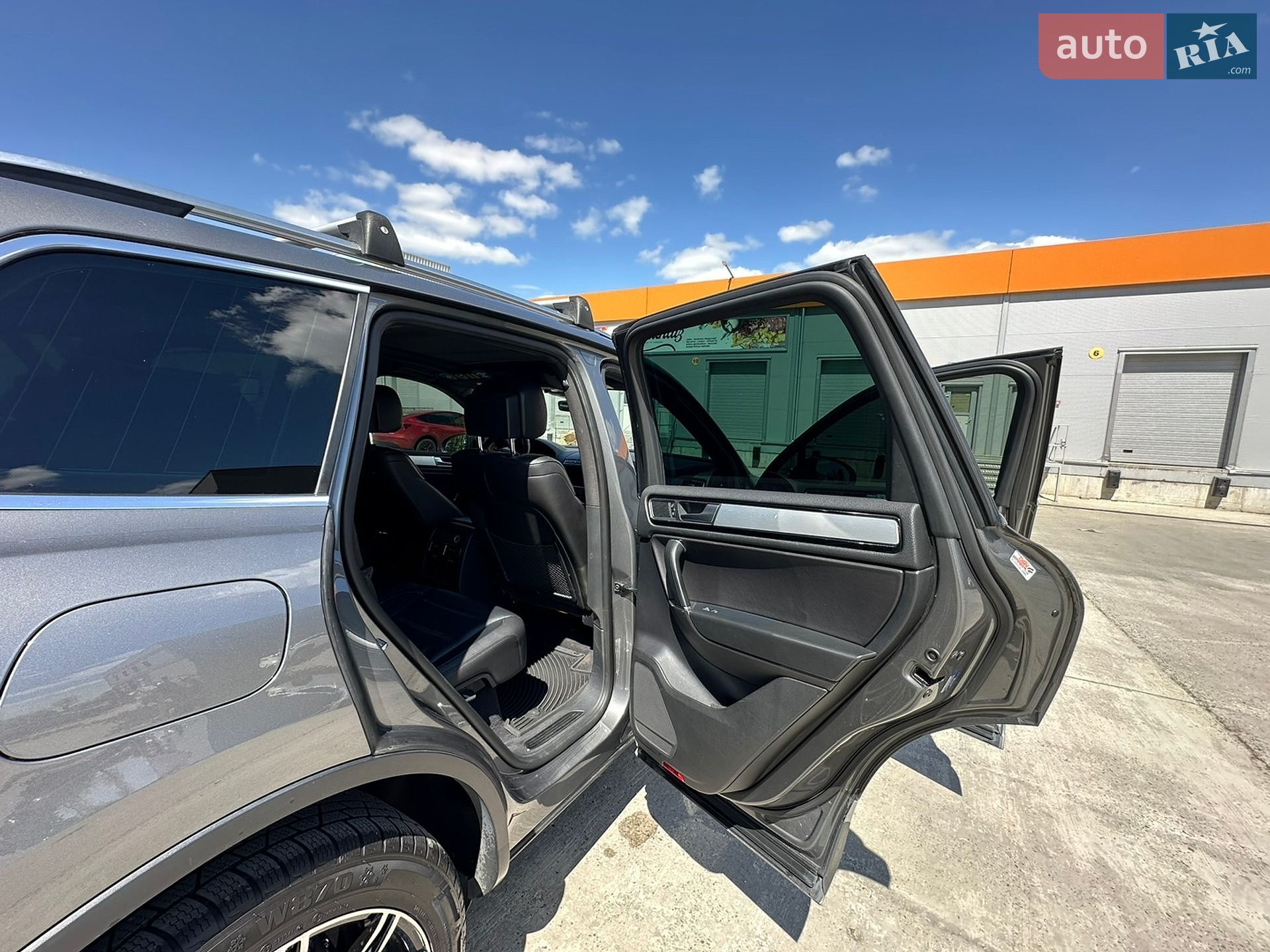 Volkswagen Touareg 2016 VIN WVGRF7BP4HD002519 фото оголошення 36 з 42