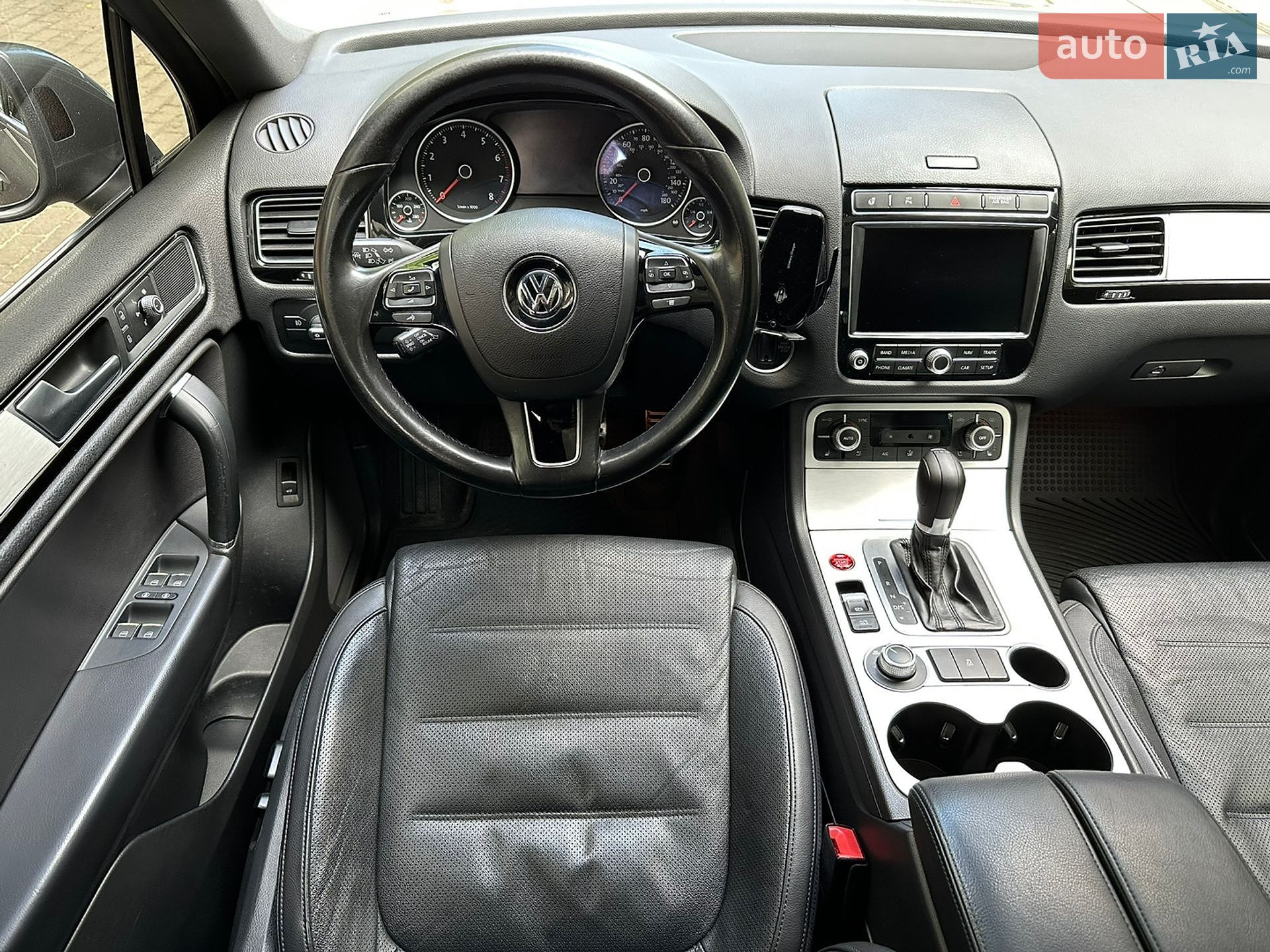 Volkswagen Touareg 2016 VIN WVGRF7BP4HD002519 фото оголошення 5 з 42