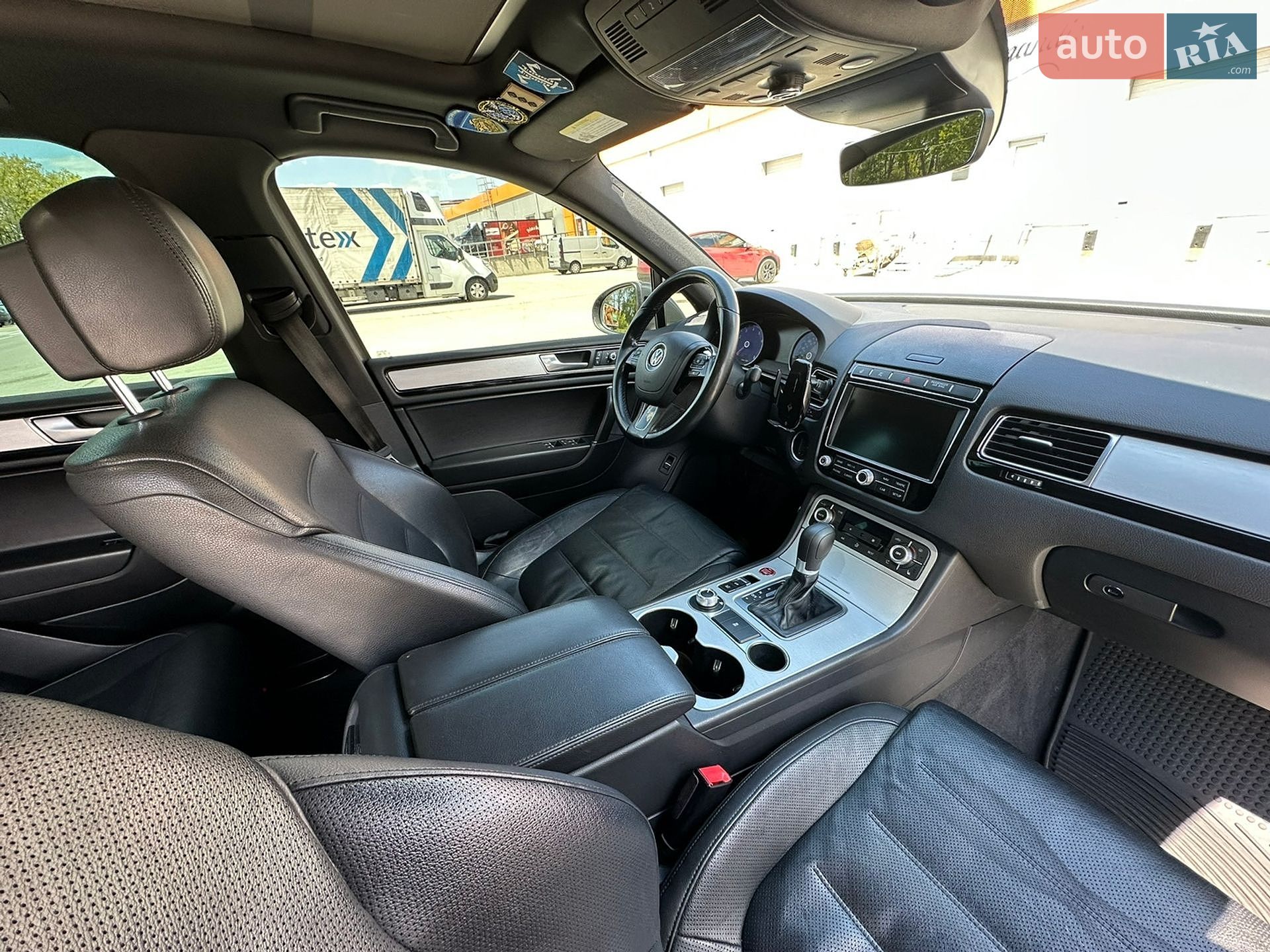 Volkswagen Touareg 2016 VIN WVGRF7BP4HD002519 фото оголошення 38 з 42