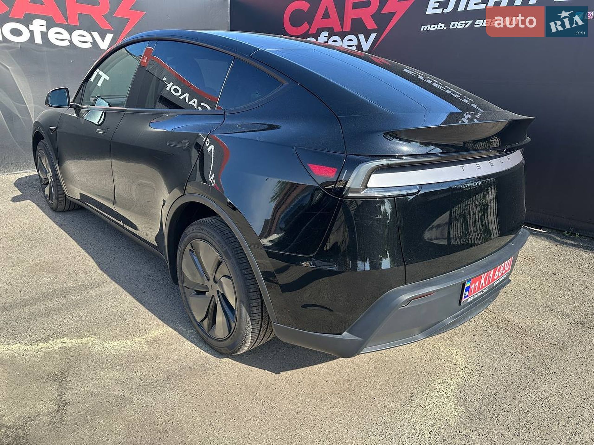 Tesla Model Y 2025 VIN 7SAYGDED5TA437712 фото оголошення 3 з 12