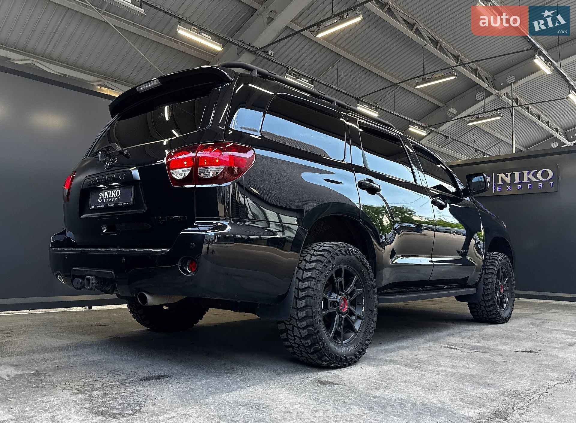 Toyota Sequoia 2021 VIN 5TDEY5B18NS188885 фото оголошення 13 з 35