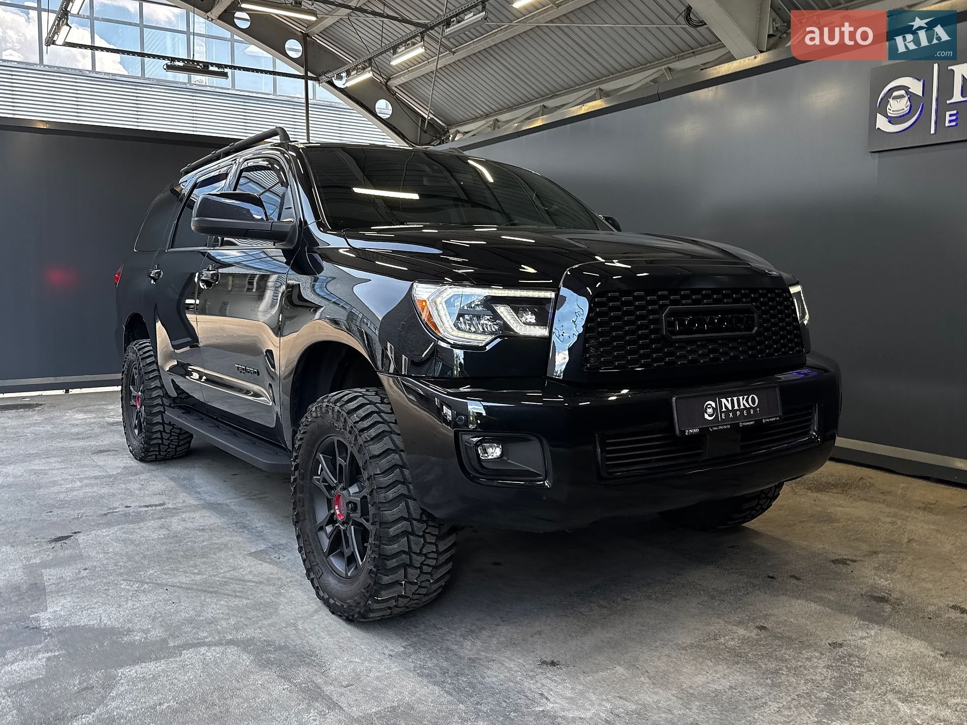 Toyota Sequoia 2021 VIN 5TDEY5B18NS188885 фото оголошення 17 з 35