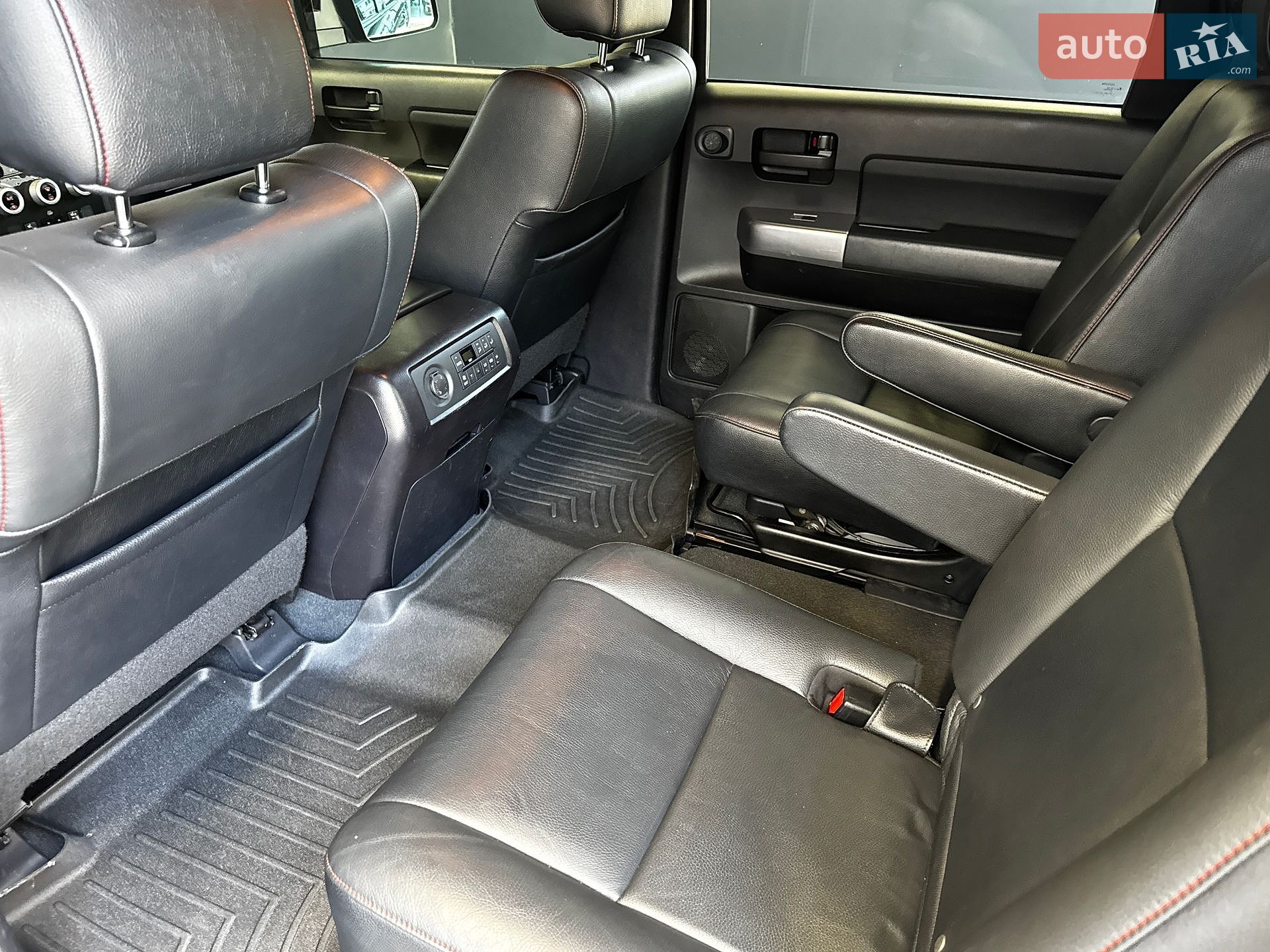 Toyota Sequoia 2021 VIN 5TDEY5B18NS188885 фото оголошення 29 з 35