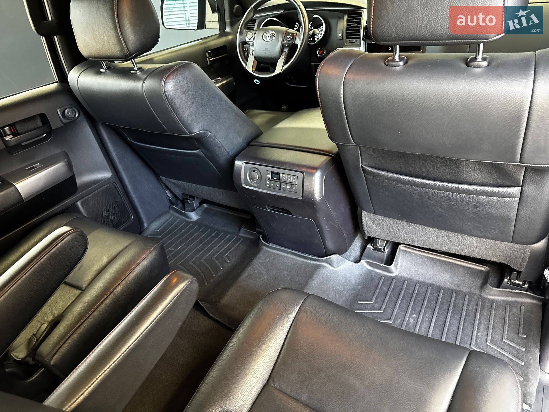 Toyota Sequoia 2021 VIN 5TDEY5B18NS188885 фото оголошення 30 з 35