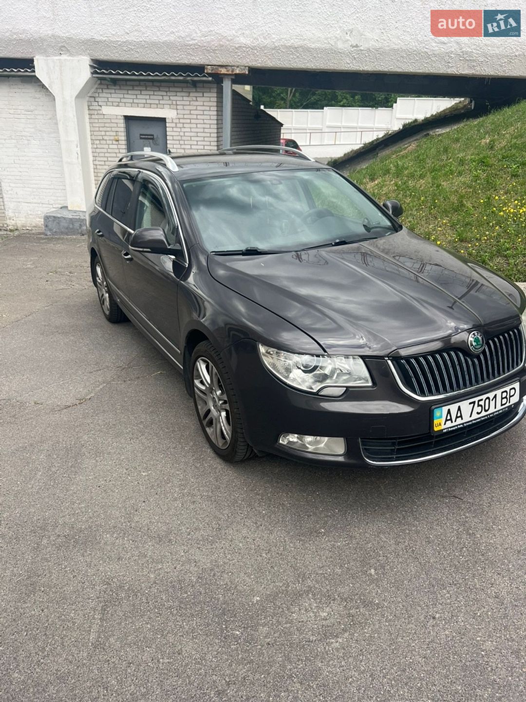 Skoda Superb 2011 VIN TMBJH73T4B9070546 фото оголошення 3 з 17
