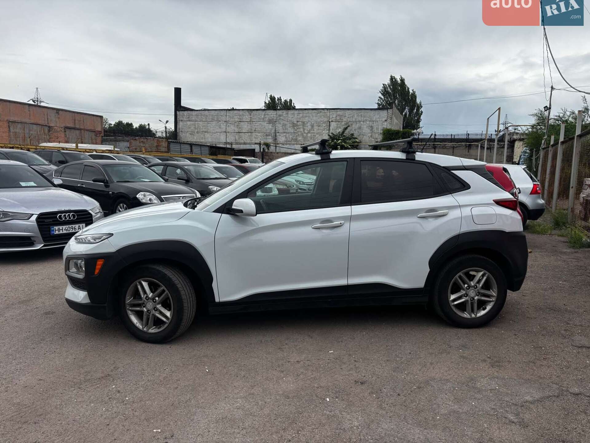 Hyundai Kona 2019 VIN KM8K12AA9KU324130 фото оголошення 2 з 26