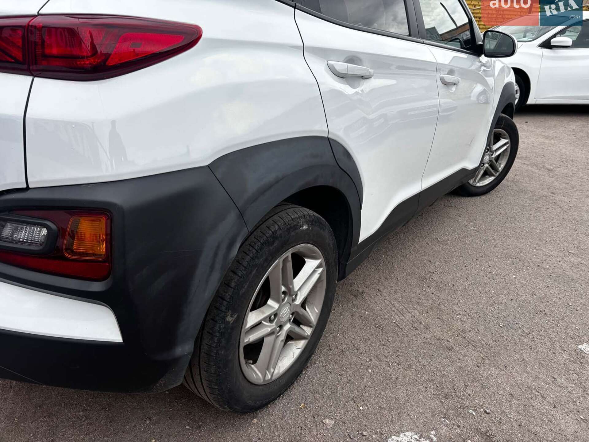 Hyundai Kona 2019 VIN KM8K12AA9KU324130 фото оголошення 11 з 26