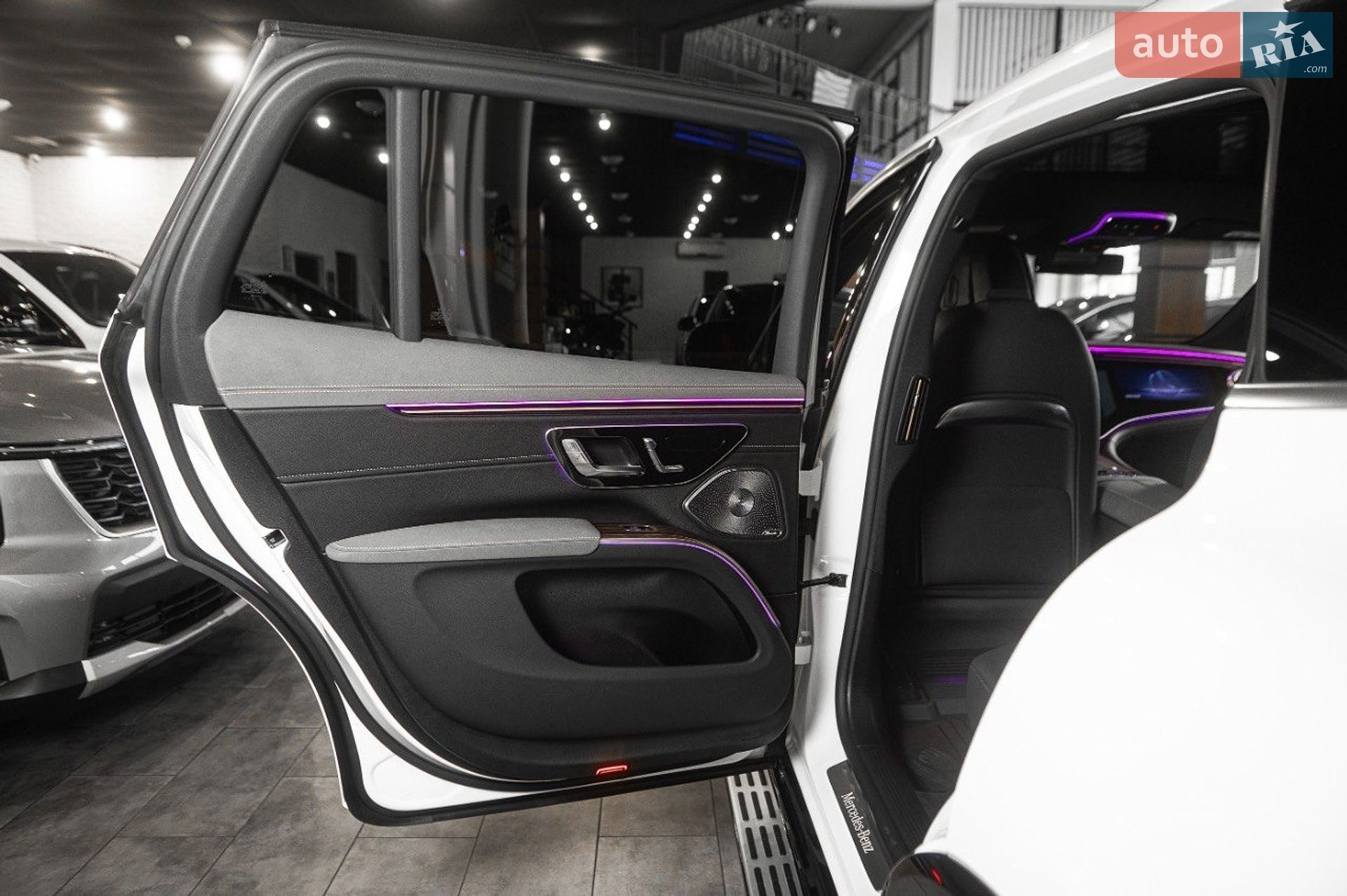 Mercedes-Benz EQS SUV 2024 VIN 4JGDM2DB6RA034928 фото оголошення 21 з 81