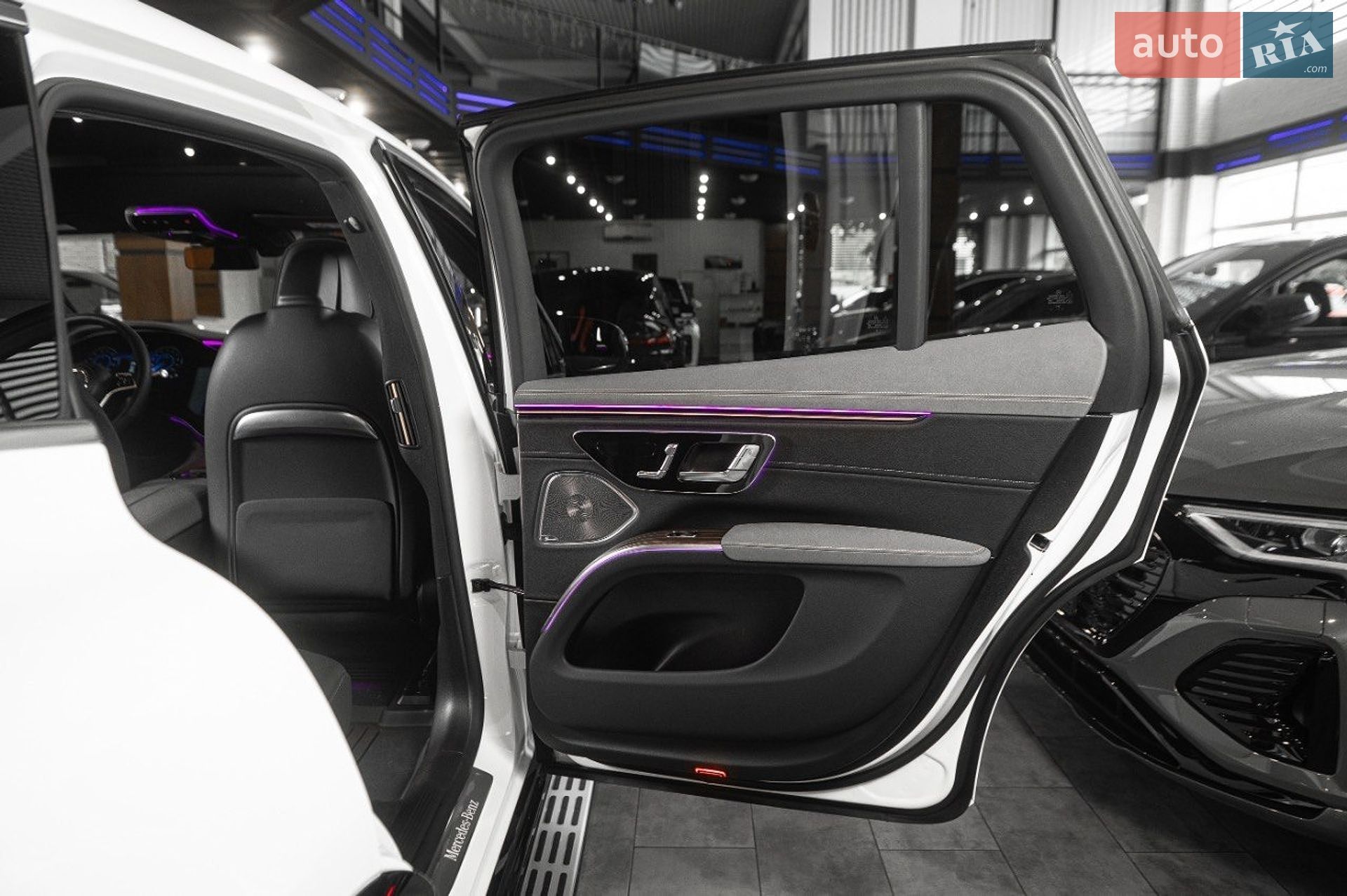 Mercedes-Benz EQS SUV 2024 VIN 4JGDM2DB6RA034928 фото оголошення 23 з 81