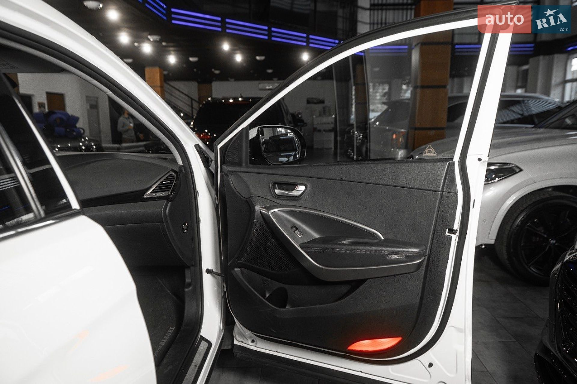 HYUNDAI GRAND SANTA FE 2015 VIN KMHSR81XDGU145698 фото оголошення 38 з 66