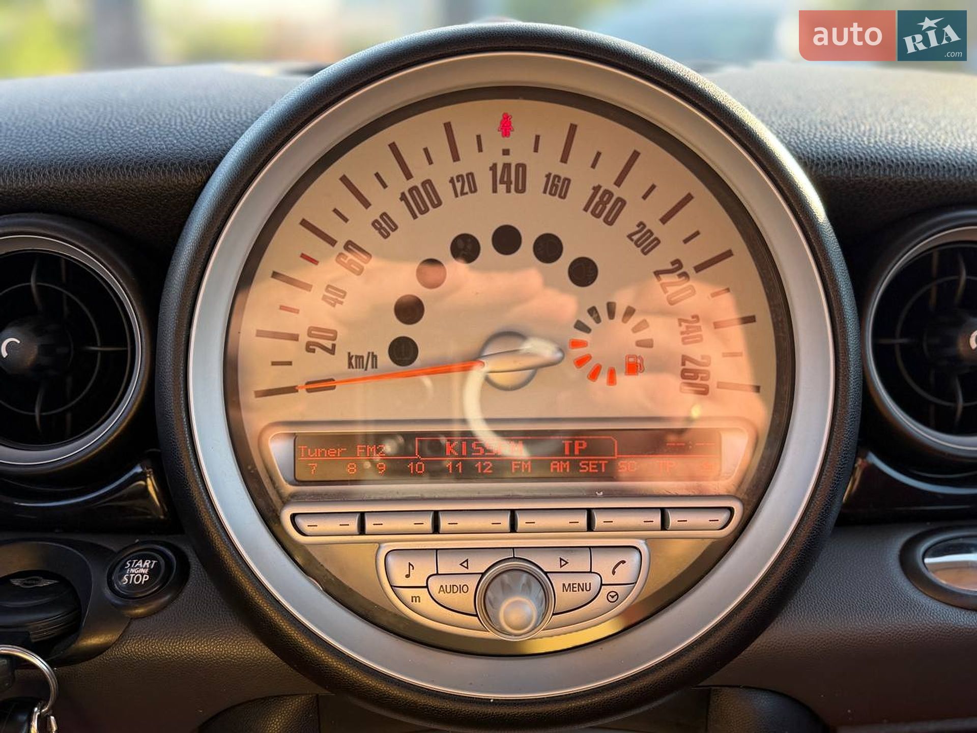 MINI Cooper 2008 VIN WMWME31030TL74780 фото оголошення 17 з 29
