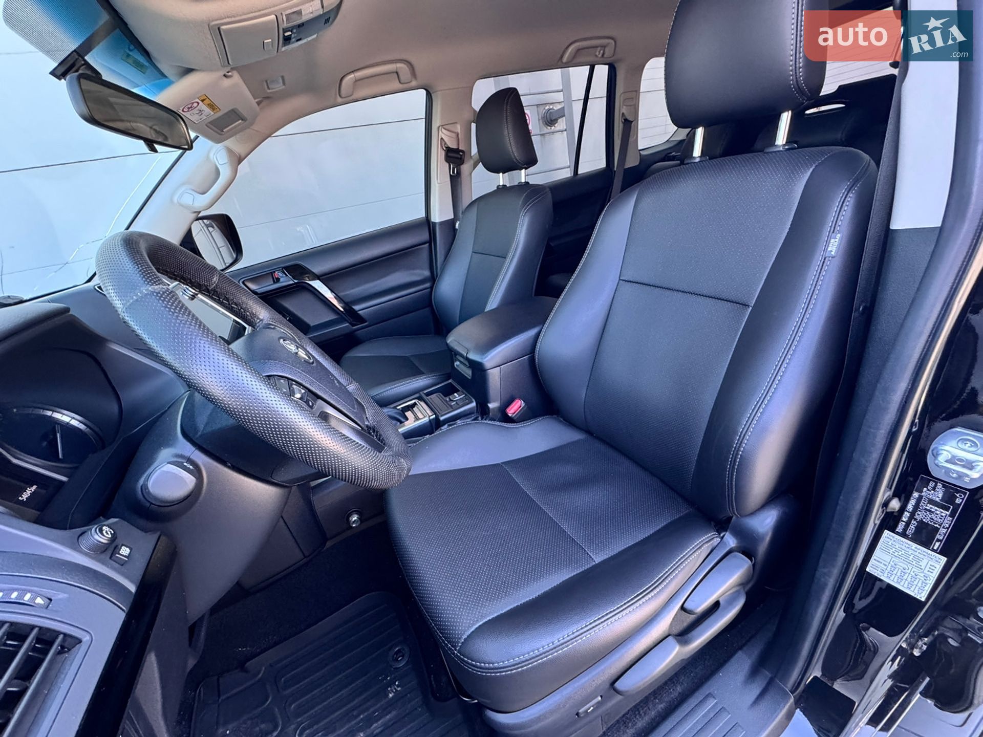 Toyota Land Cruiser Prado 2020 VIN JTEBR3FJX0K162007 фото оголошення 36 з 58