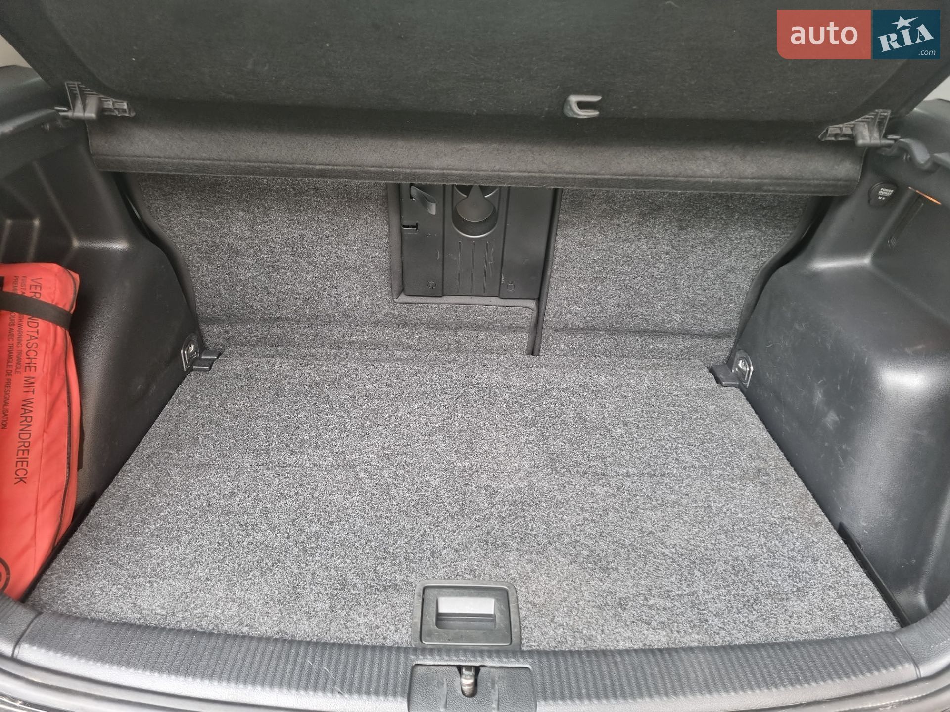Volkswagen Golf 2011 VIN WVWZZZ1KZBW532729 фото оголошення 42 з 64