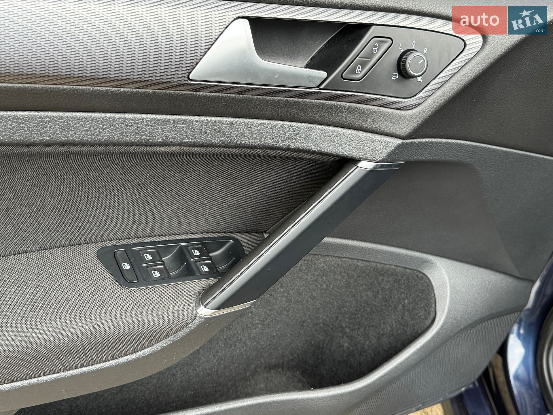 Volkswagen Golf 2015 VIN WVWZZZAUZGW080174 фото оголошення 17 з 24