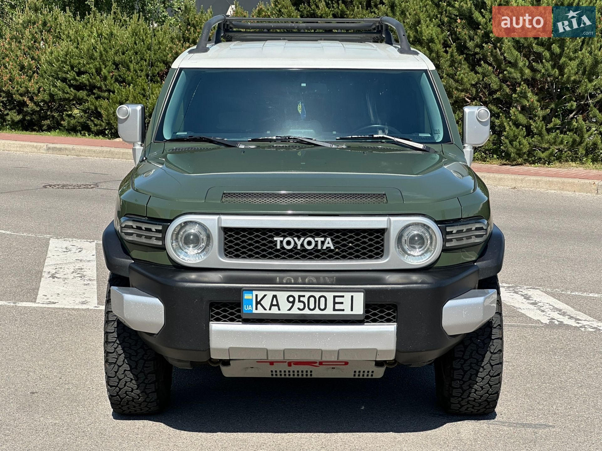 Toyota FJ Cruiser 2012 VIN JTEBU4BF9CK143264 фото оголошення 3 з 40