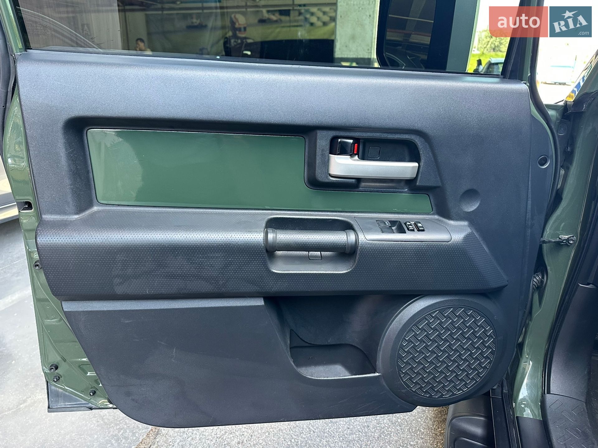 Toyota FJ Cruiser 2012 VIN JTEBU4BF9CK143264 фото оголошення 13 з 40