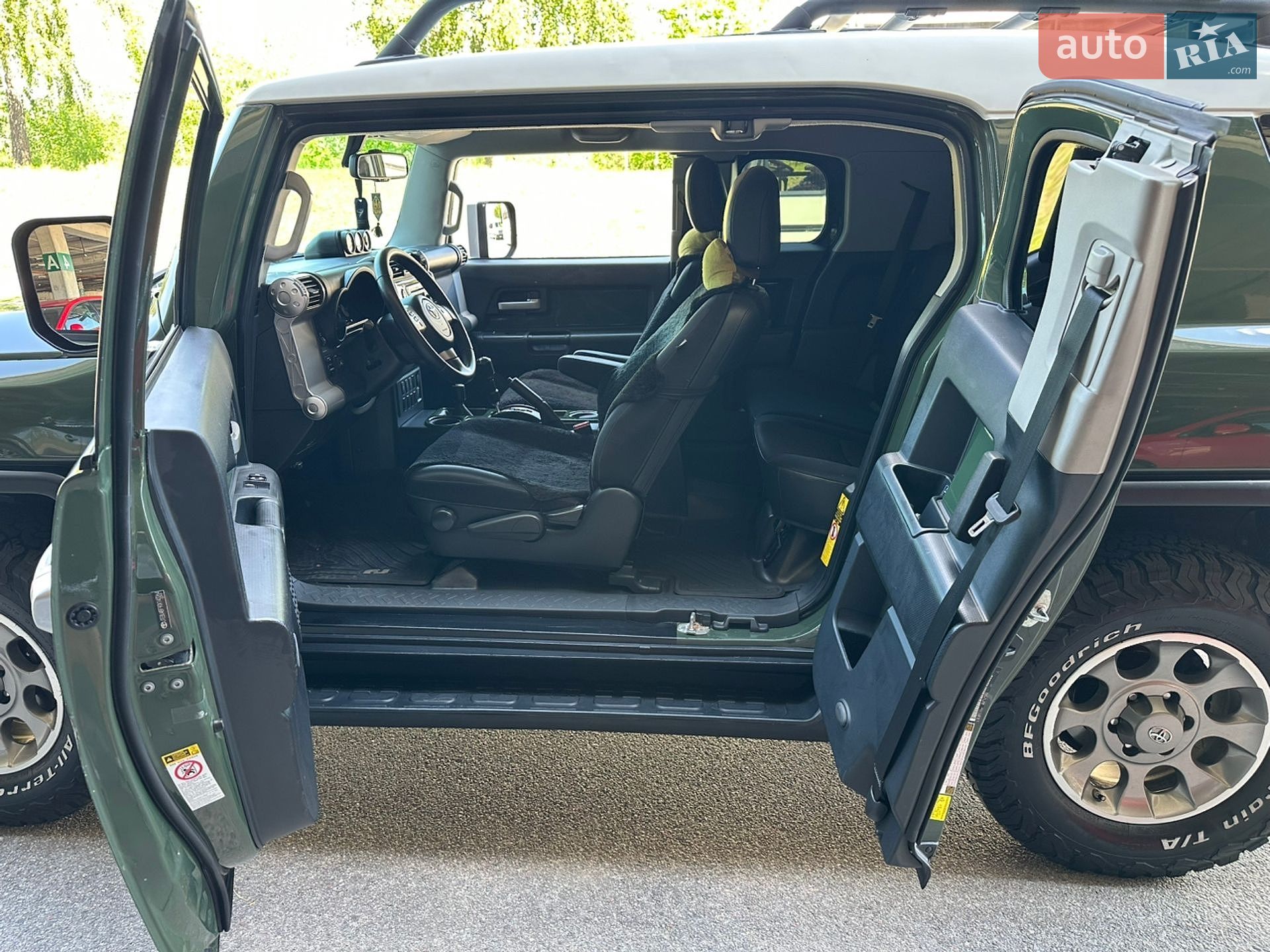 Toyota FJ Cruiser 2012 VIN JTEBU4BF9CK143264 фото оголошення 17 з 40